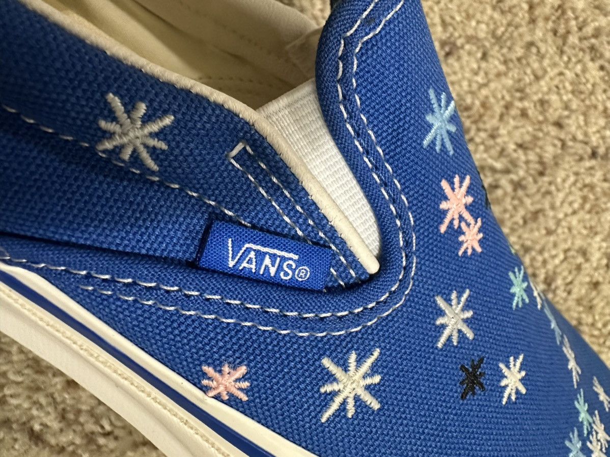 Other *RARE* AOI X VANS SLIP ON 98 EMBROIDERED SIZE 12 BLUE Size US 12 / EU 45 - 16 Thumbnail