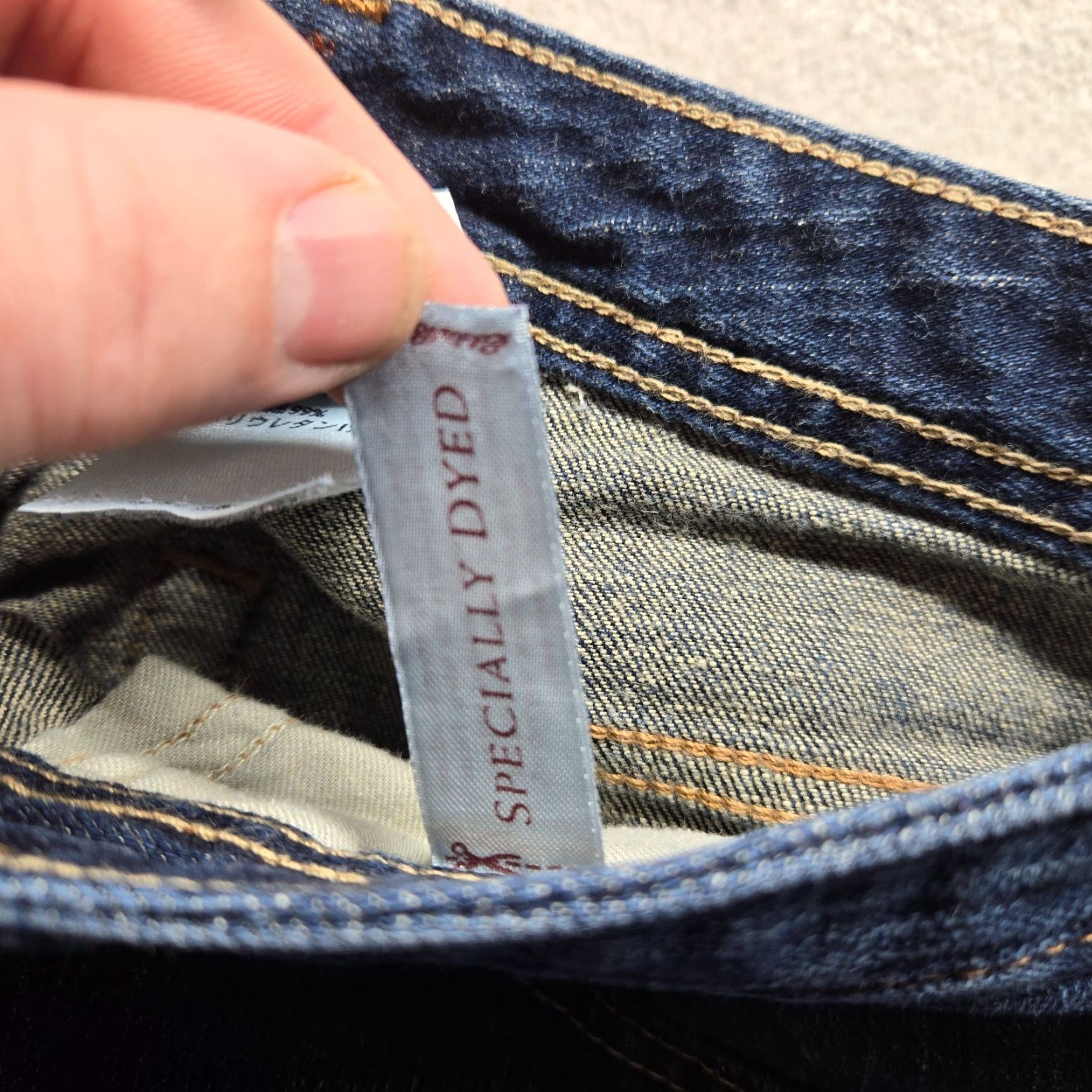 Eddie Bauer Eddie Bauer Blue Denim Jeans Dark Wash Straight Women's 16W Adult Jeans Size 38" / US 16 / IT 52 - 4 Thumbnail