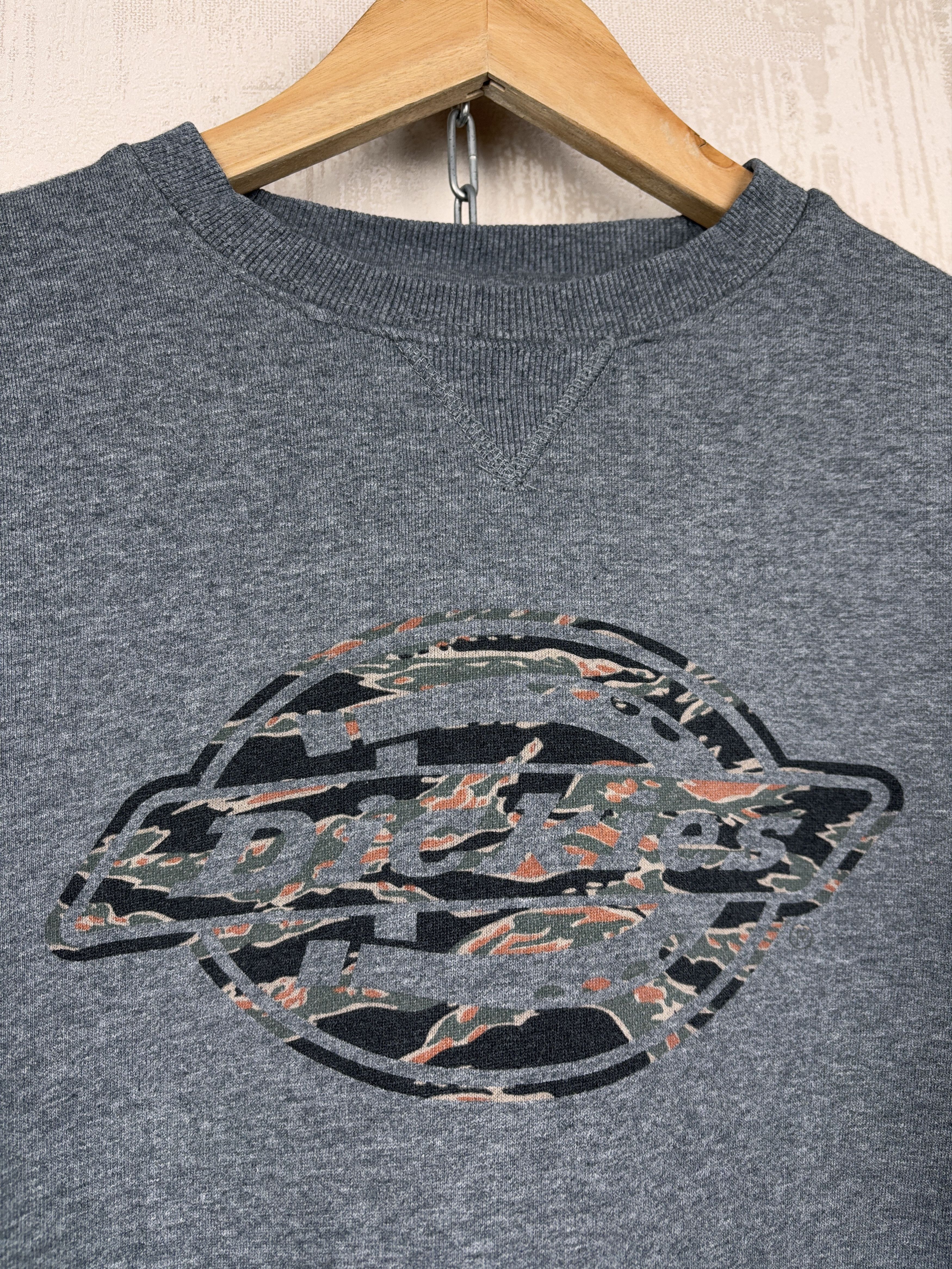 Dickies Dickies Camo Logo Sweatshirt Size M / US 6-8 / IT 42-44 - 4 Thumbnail