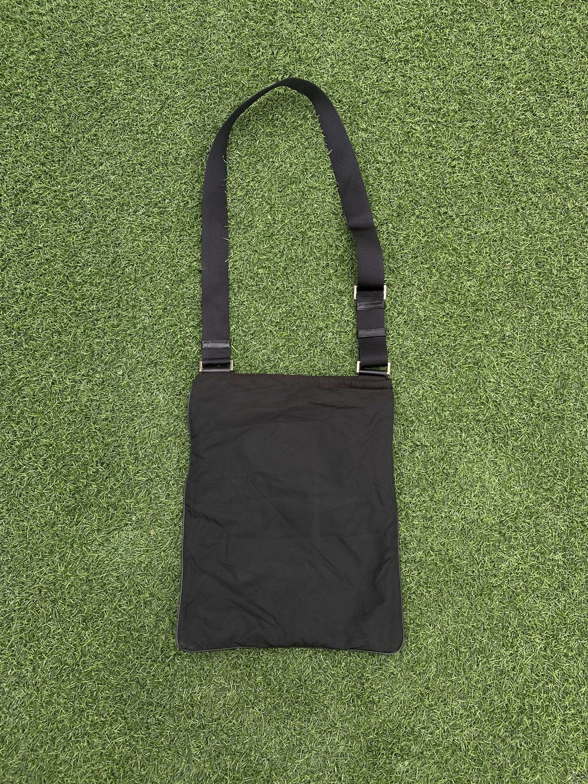Prada PRADA BLACK LARGE NYLON MESSENGER CROSSBODY BAG Size ONE SIZE - 6 Thumbnail