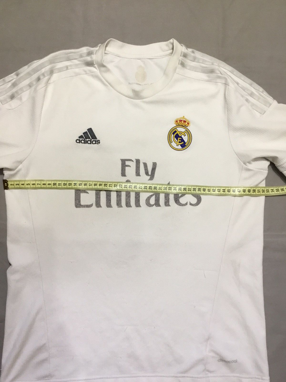 Adidas REAL MADRID 2015 2016 HOME FOOTBALL SHIRT SOCCER JERSEY Size US L / EU 52-54 / 3 - 7 Thumbnail