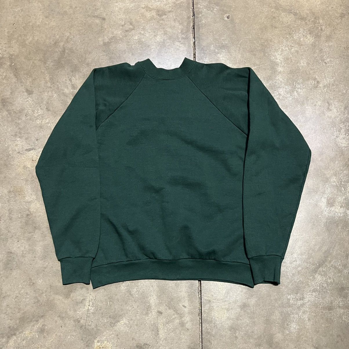 Mickey Mouse Vintage Mickey Mouse Sweatshirt Crewneck Disney Raglan 90s Size US XL / EU 56 / 4 - 6 Thumbnail