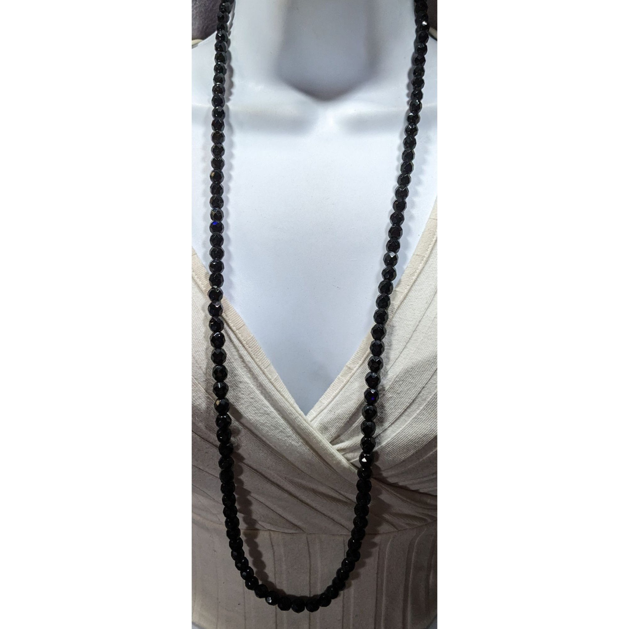 Other Corporate Goth Black Faceted Glass Beaded Necklace Size ONE SIZE - 2 Thumbnail