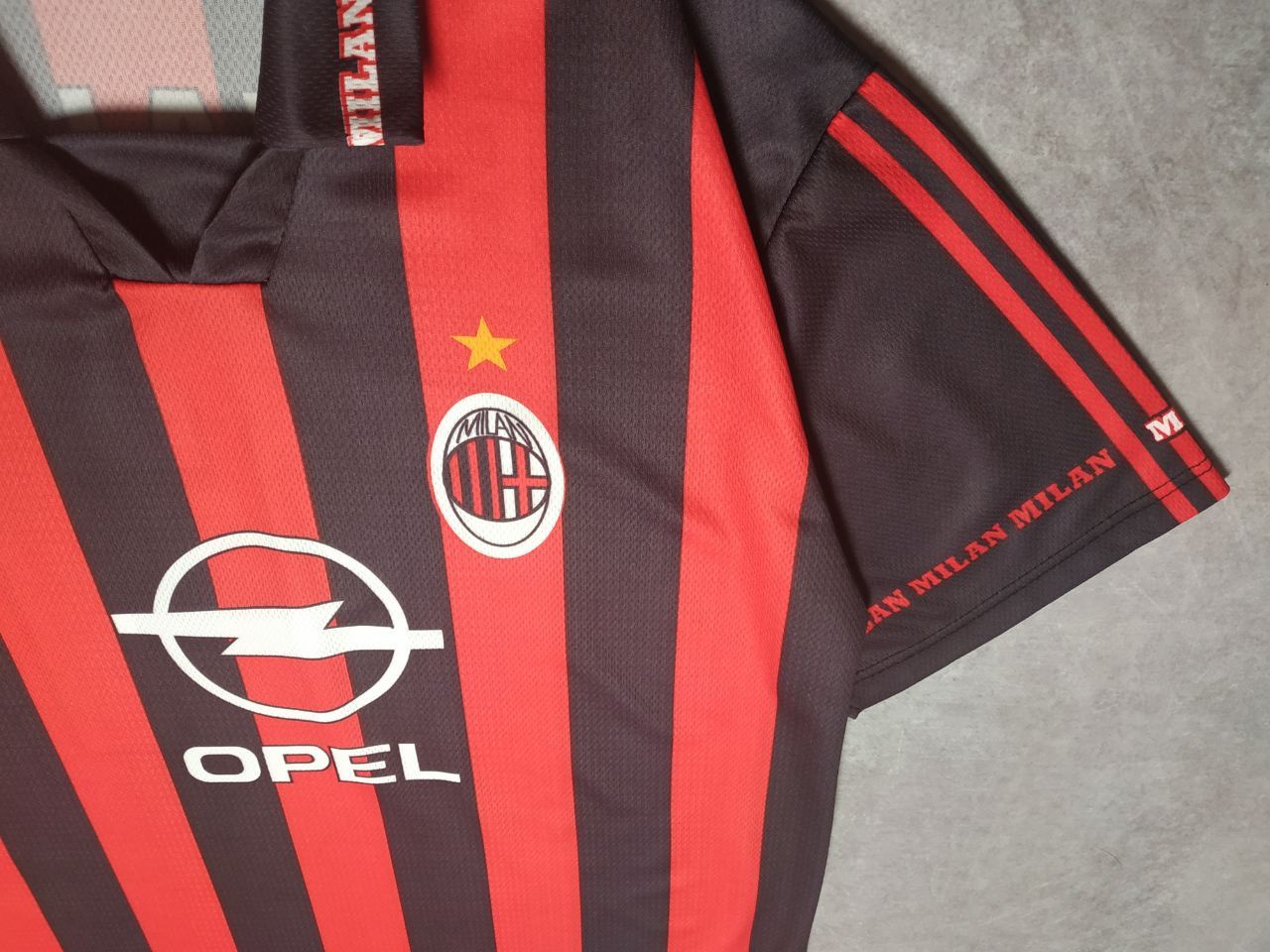 Vintage Rivaldo AC Milan vintage soccer jersey 90’s shirt Italy Size US S / EU 44-46 / 1 - 7 Thumbnail