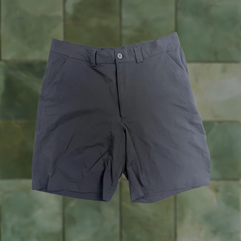 Under Armour Under Armour Chino Shorts Mens Gray Microfiber Stretch 9 Inseam Golf Casual Read Size US 32 / EU 48 - 1 Thumbnail