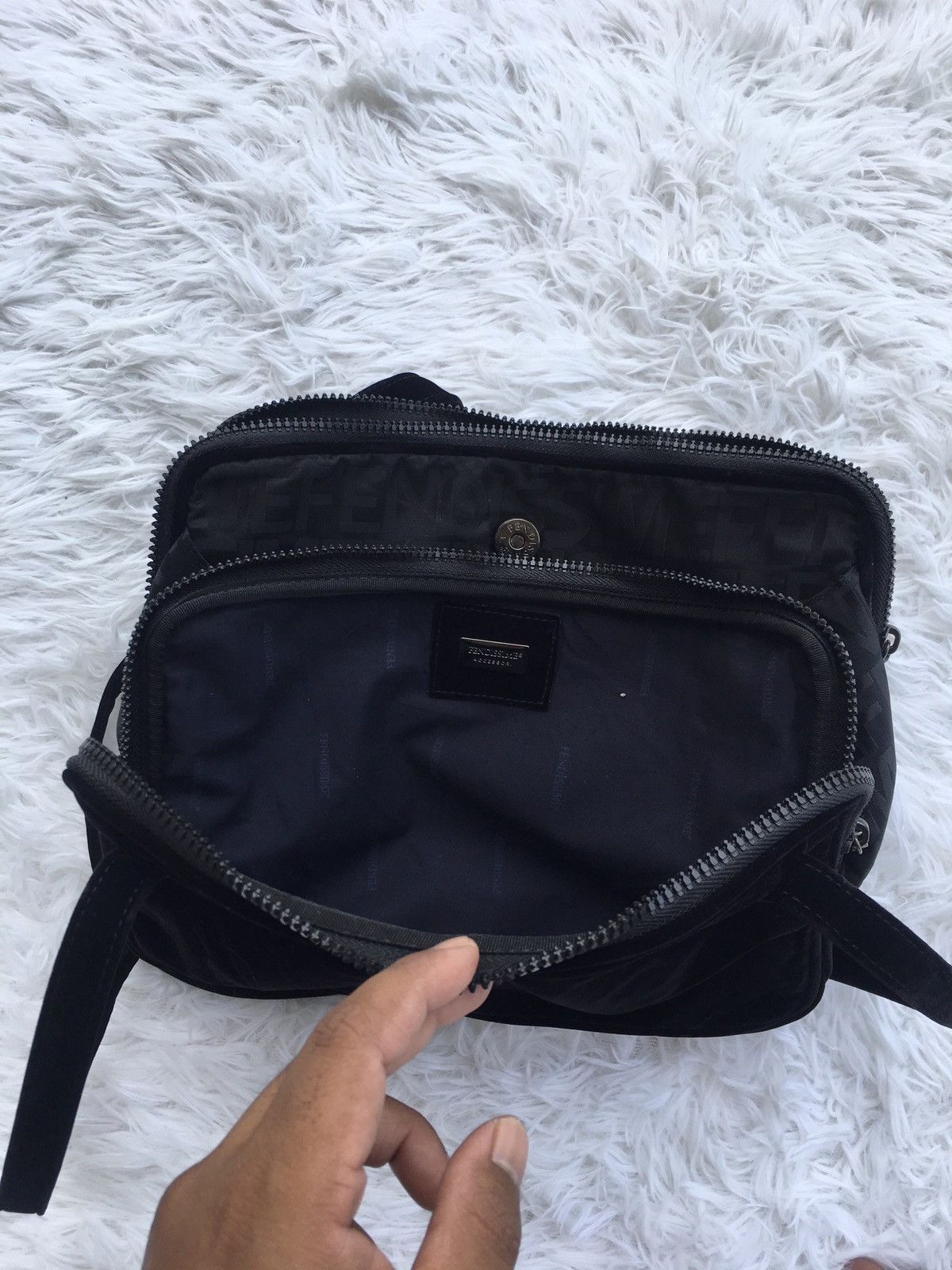 Fendi Rare Vintage Fendissme Shoulder Bag Size ONE SIZE - 18 Thumbnail