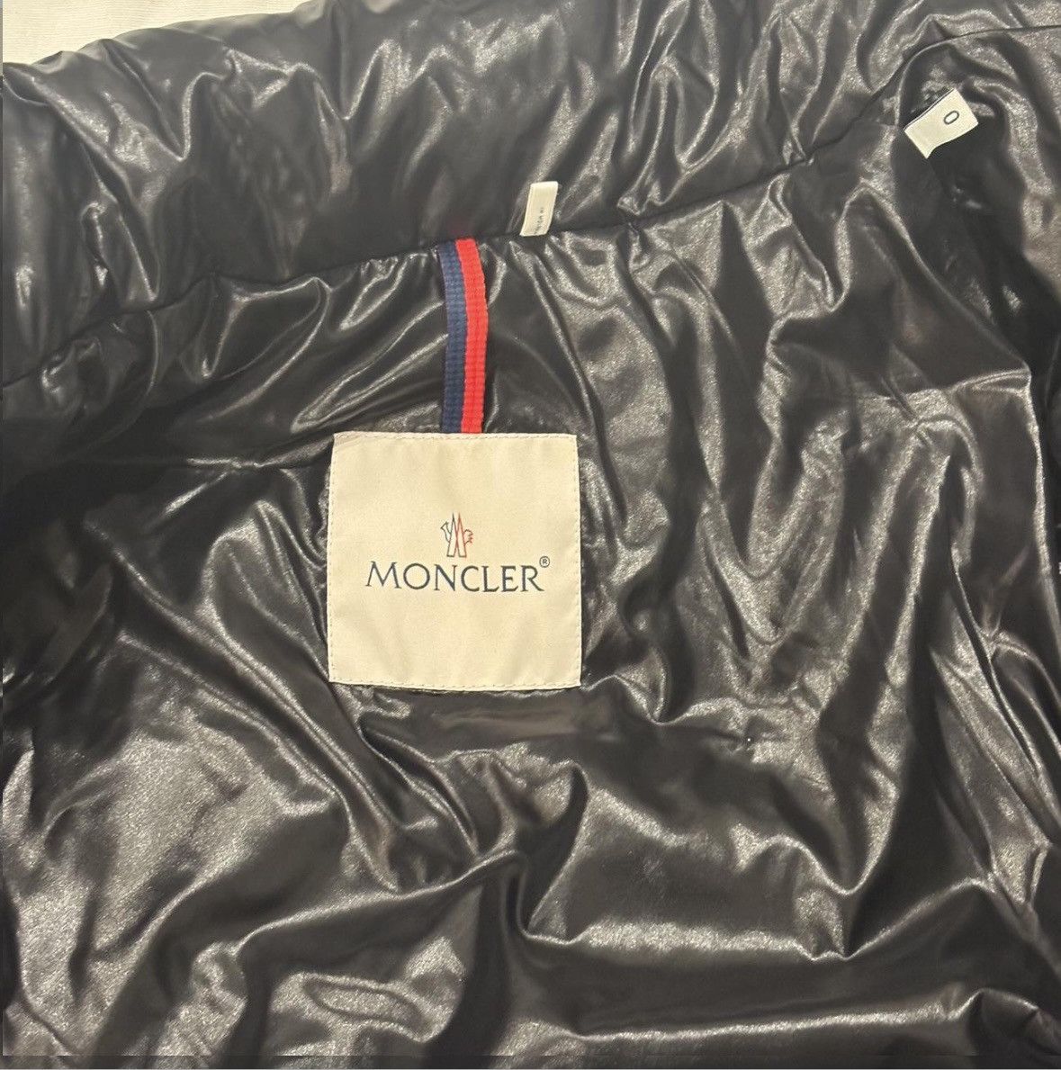 Moncler MONCLER BADY HOODED SHORT DOWN JACKET Size XS / US 0-2 / IT 36-38 - 3 Thumbnail