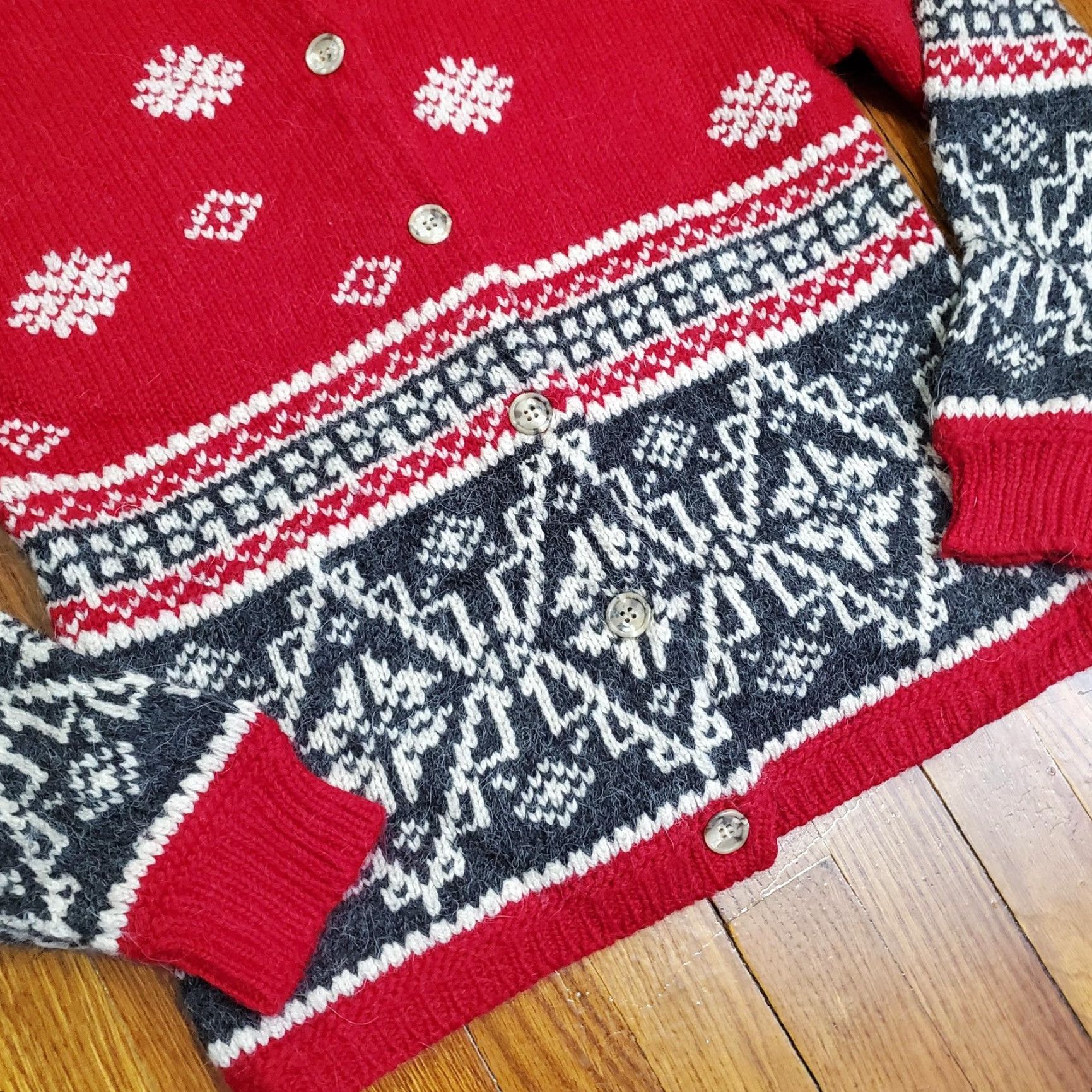 Eddie Bauer VINTAGE Eddie Bauer Cardigan Sweater Womens M Red Fair Isle Wool Alpaca Christmas Ski 90s Womens Size M / US 6-8 / IT 42-44 - 4 Thumbnail