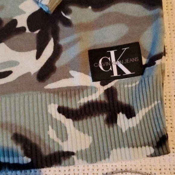 Calvin Klein Calvin Klein Jeans Sz. XS Camouflage LS Trendy Sweater Size XS / US 0-2 / IT 36-38 - 5 Thumbnail
