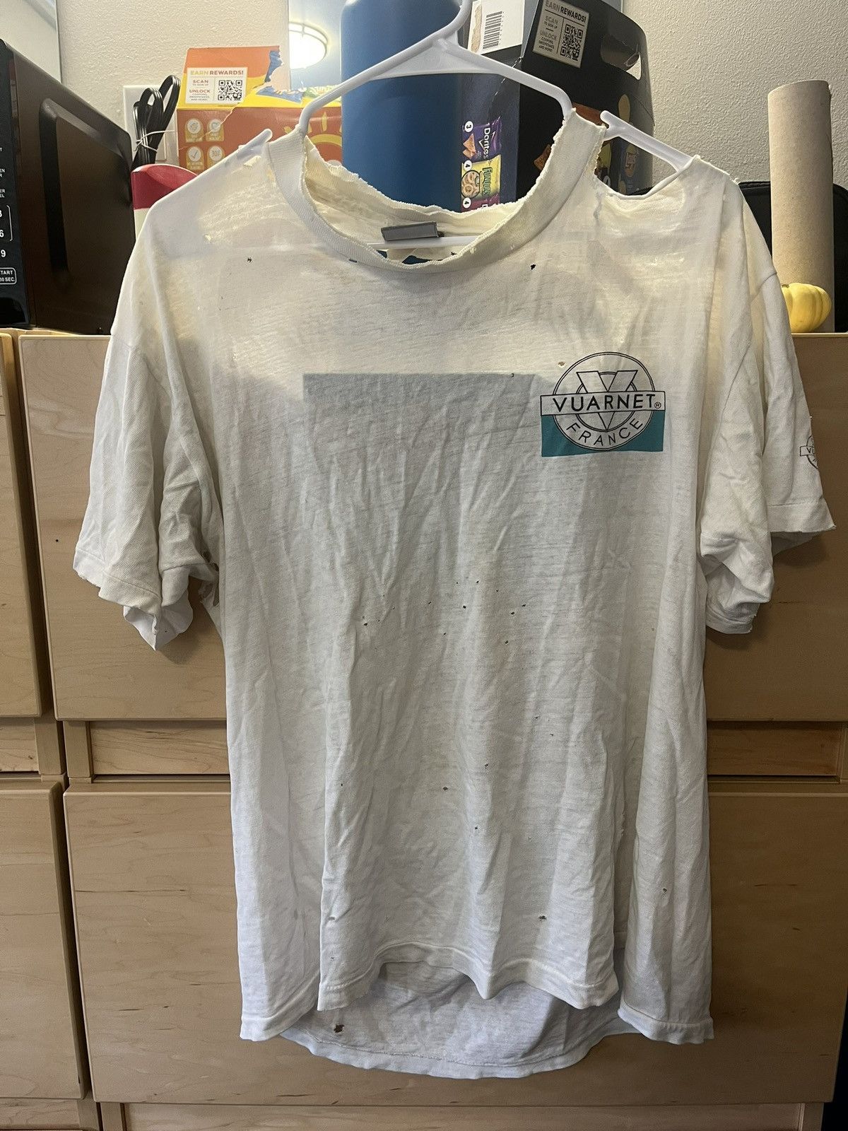Vuarnet CRAZY THRASHED PAPER THIN VINTAGE 70s MENTON FRANCE T SHIRT Size US L / EU 52-54 / 3 - 1 Thumbnail