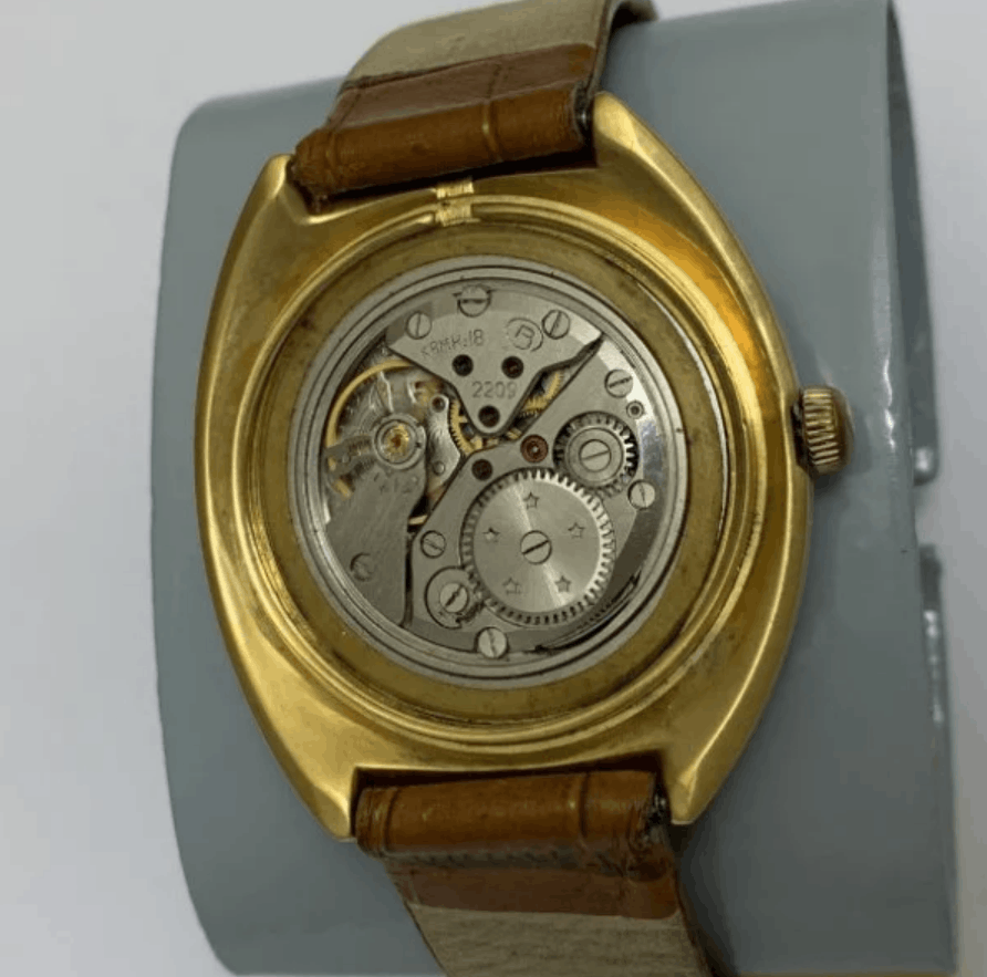 Vintage Vostok Watch USSR Soviet Military ChChZ 2209 Gold Case 1363 Size ONE SIZE - 2 Thumbnail