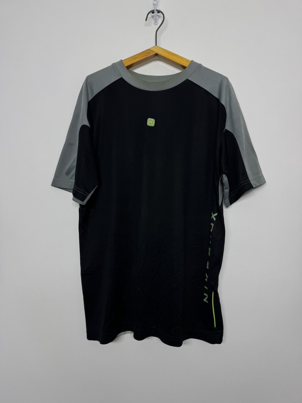 Nike Vintage Y2k Nike Shox Big Logo Swoosh T-Shirt Size US S / EU 44-46 / 1 - 3 Thumbnail