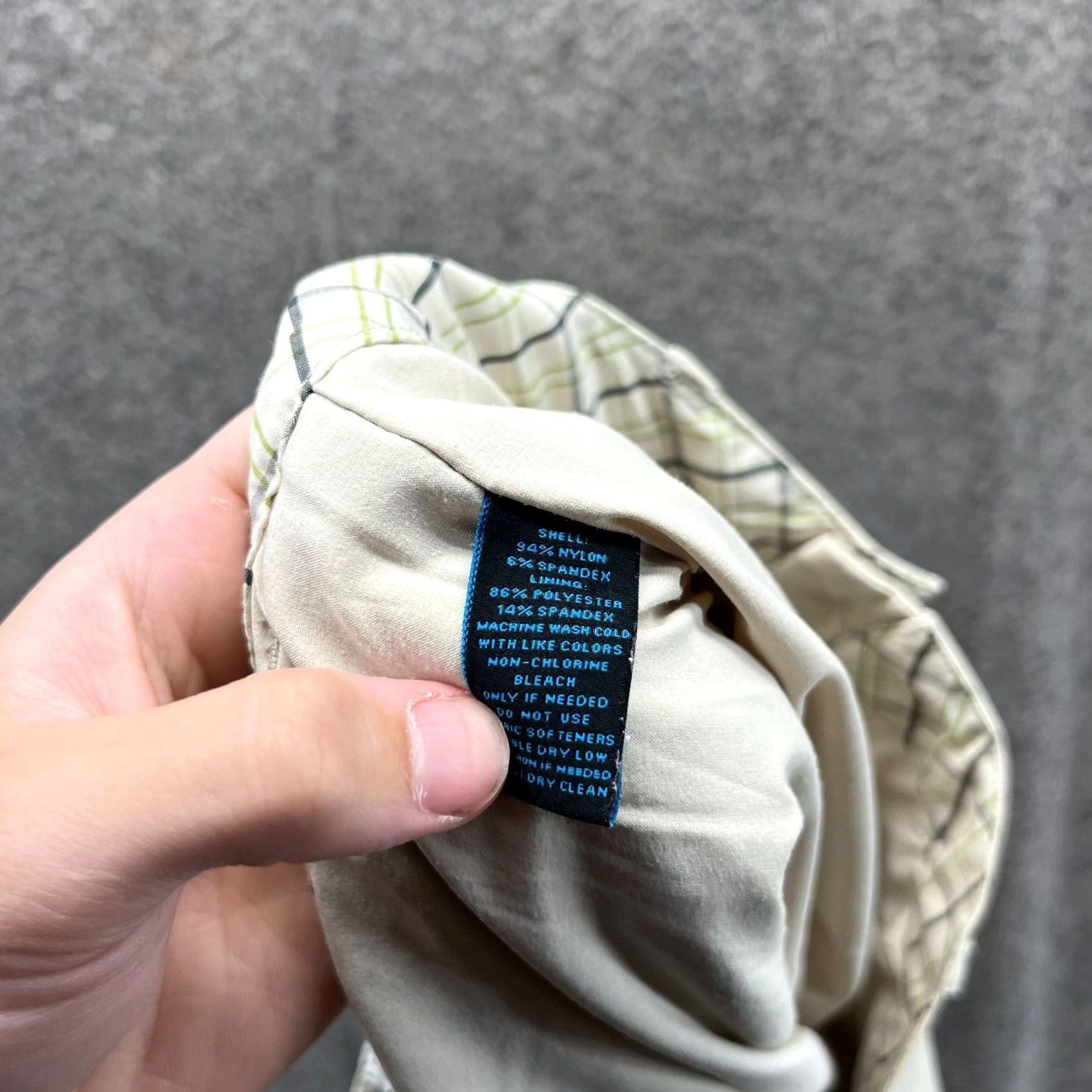 Eastern Mountain Sports VINTAGE? EASTERN MOUNTAIN SPORTS Skirt Womens Small Beige Stretch Outdoor Hiking Pockets Size 28" / US 6 / IT 42 - 3 Thumbnail
