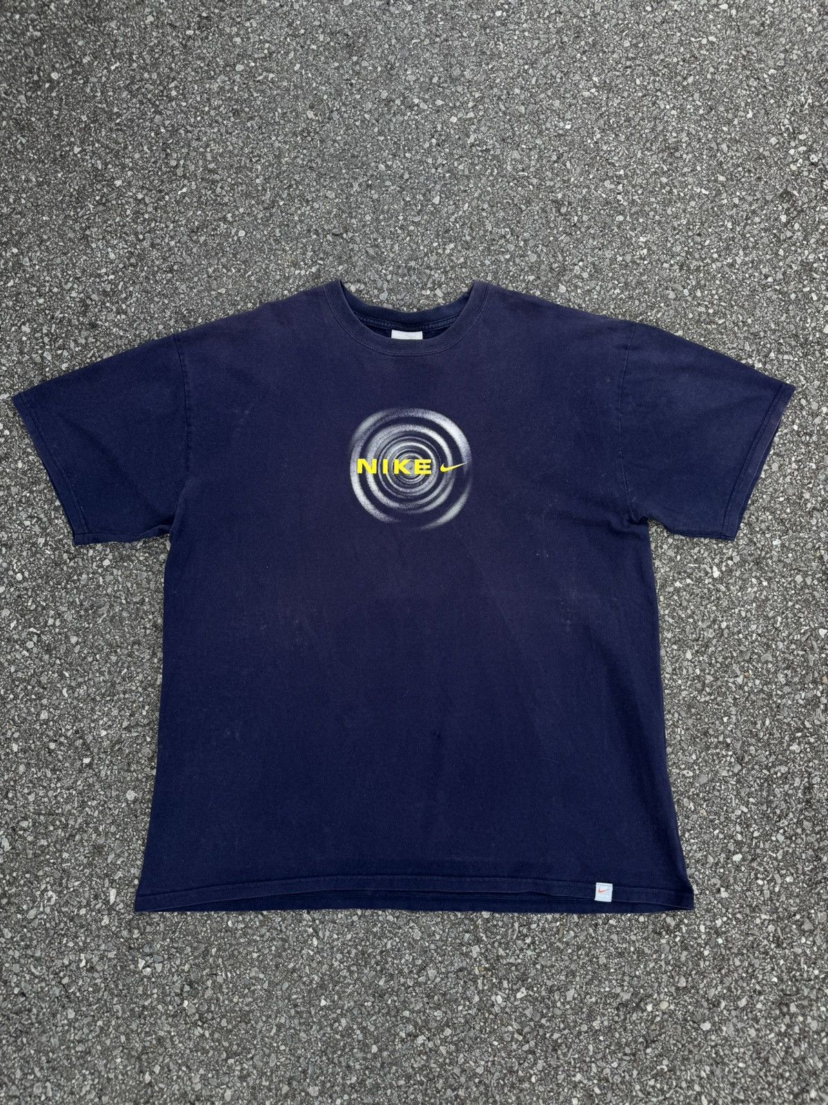 Japanese Brand × Nike × Vintage Nike central swoosh logo vintage 00s boxy tees rap skate Size US XL / EU 56 / 4 - 1 Thumbnail