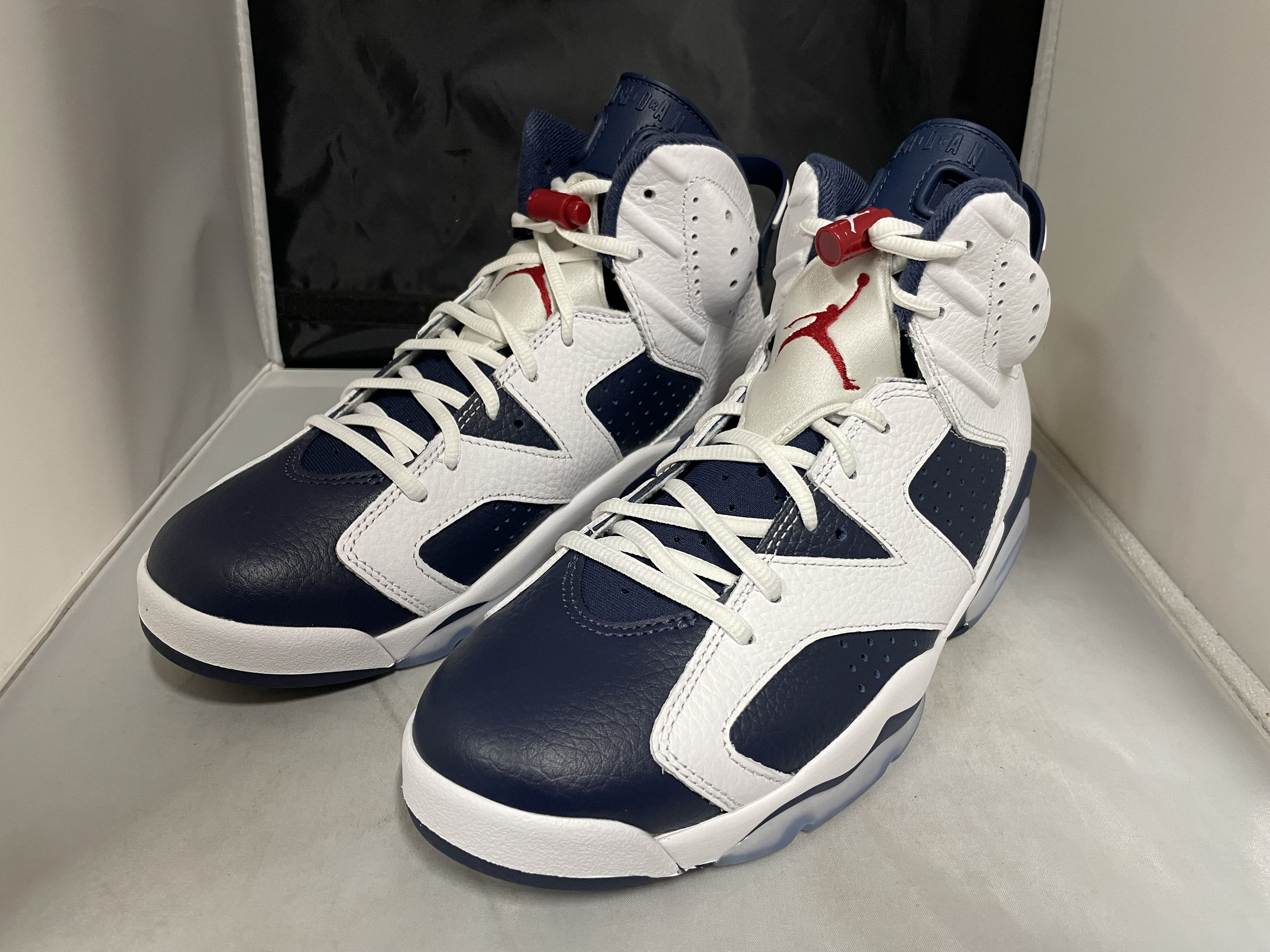 Jordan Brand Air Jordan 6 Retro 'White/Varsity Red' CT8529 164 Size US 7 / EU 40 - 4 Thumbnail