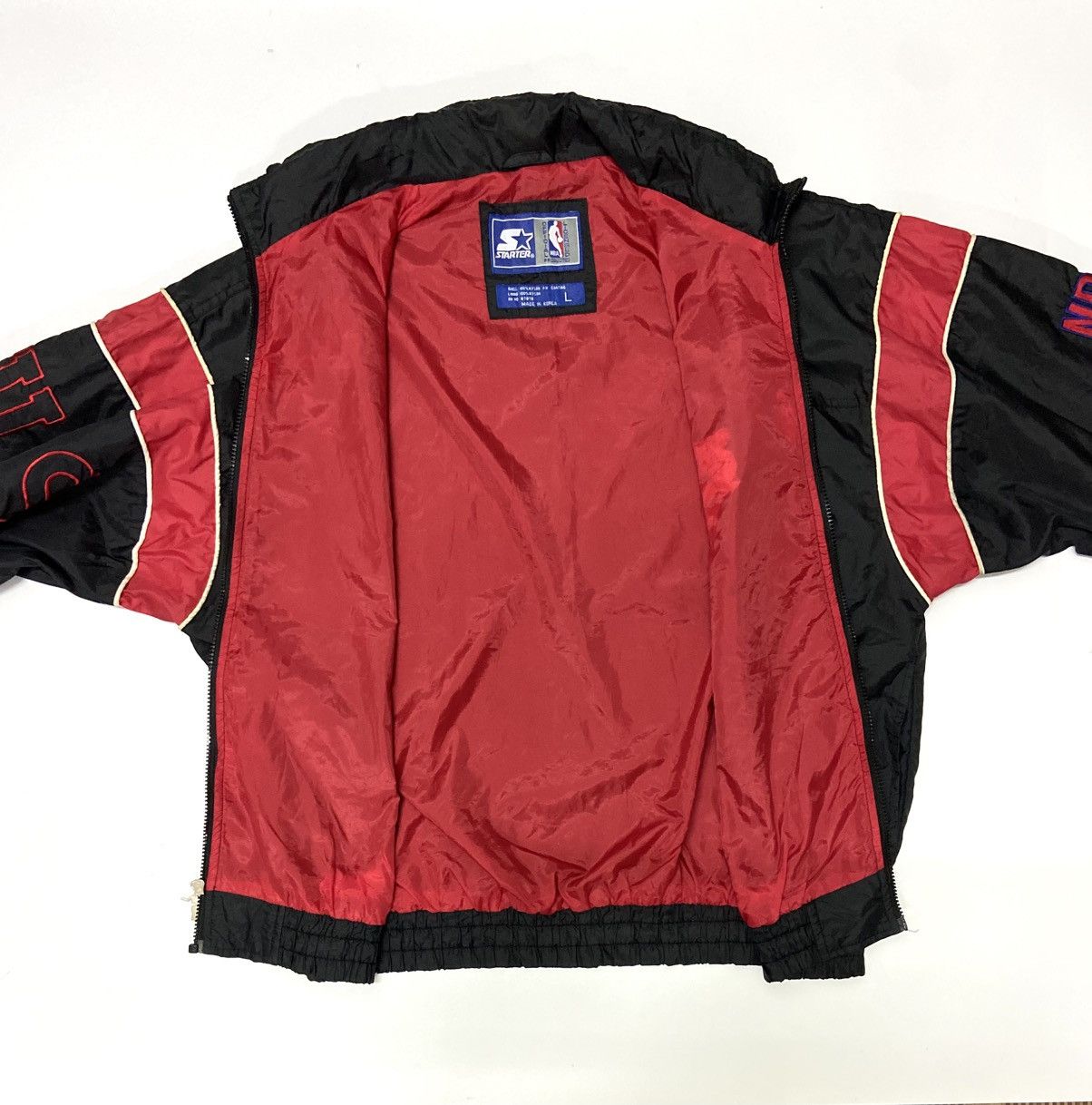 NBA × Vintage VINTAGE 90'S CHICAGO BULLS WINDBREAKER Size US L / EU 52-54 / 3 - 7 Thumbnail