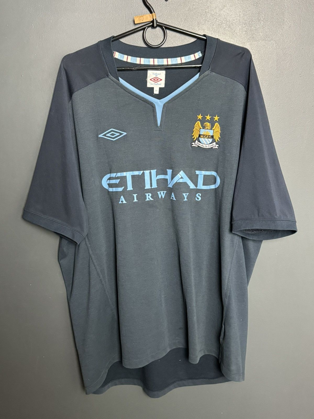 Umbro Manchester City 10/11 Away Football Jersey Size US XXL / EU 58 / 5 - 1 Thumbnail