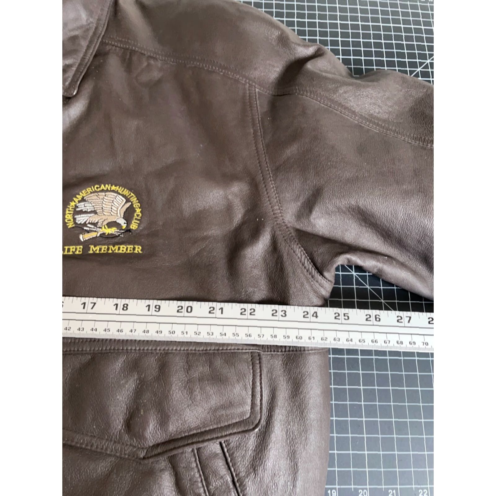 Vintage VINTAGE North American Hunting Club Leather Jacket Men XL Brown Lifetime Member Bomber Jacket Full Zip Pockets Size US XL / EU 56 / 4 - 5 Thumbnail
