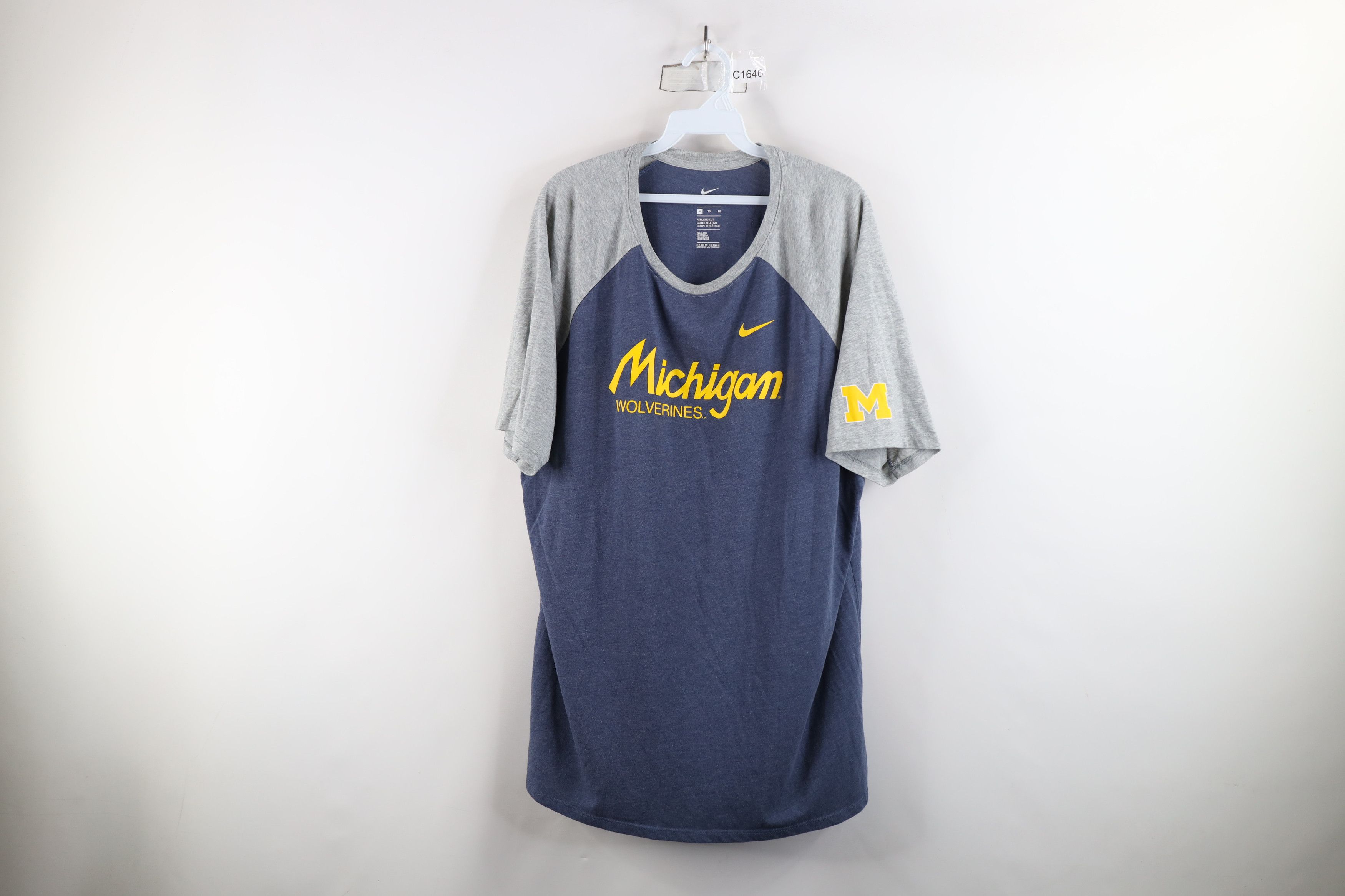 Nike × Vintage Nike University of Michigan Short Sleeve Raglan T-Shirt Blue Size US XL / EU 56 / 4 - 1 Thumbnail