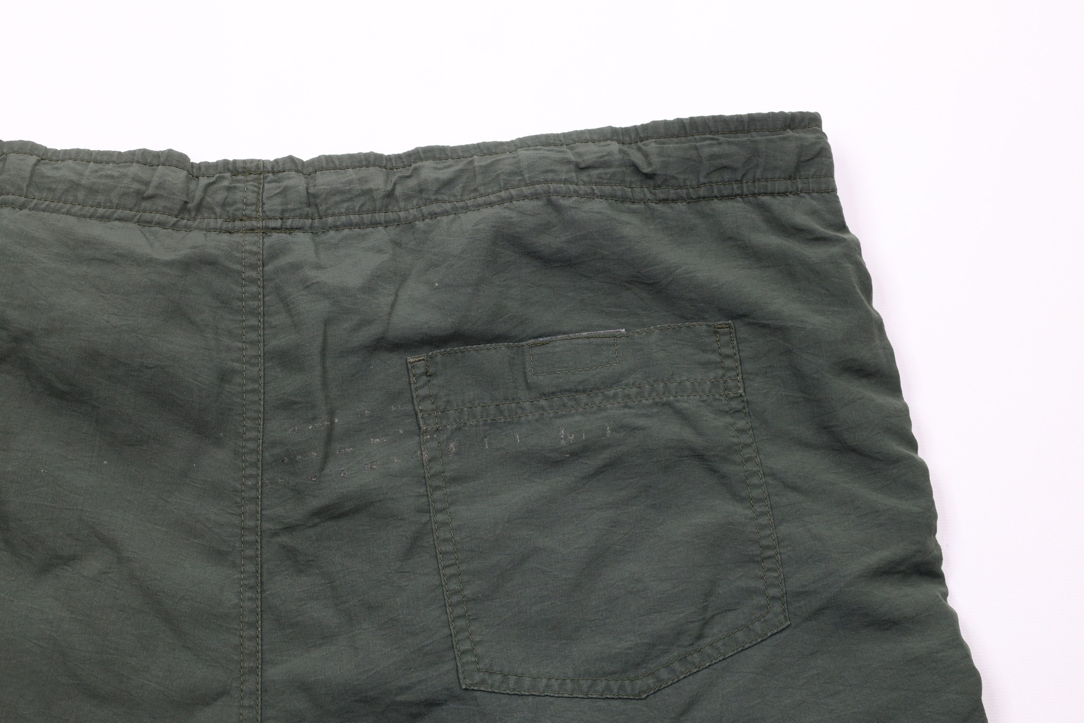 Gap × Vintage Vintage 90s Gap Spell Out Block Letter Lined Shorts Green Size US 34 / EU 50 - 12 Thumbnail