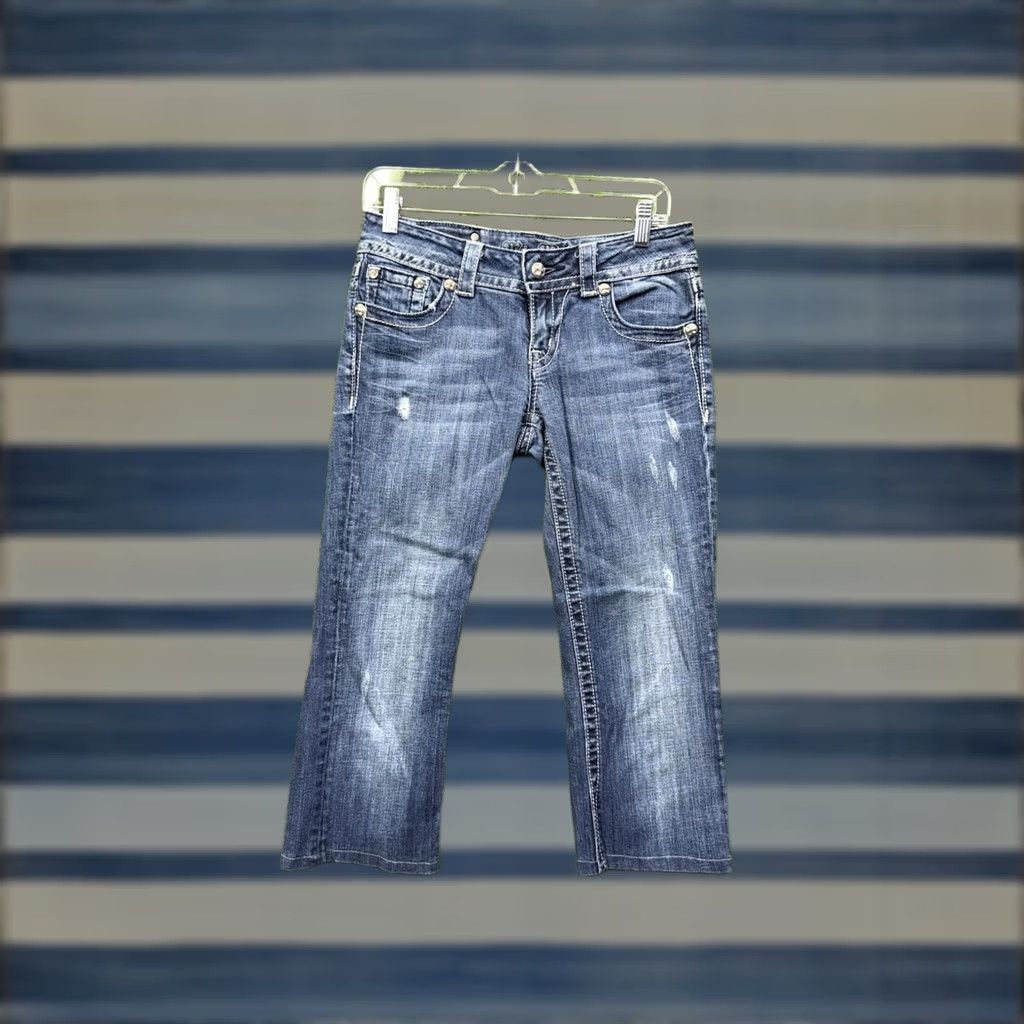Miss Me Miss Me Jeans Capri 28x21 Denim Distressed Embellished 5-Pocket Blue Womens Size 28" / US 6 / IT 42 - 1 Thumbnail