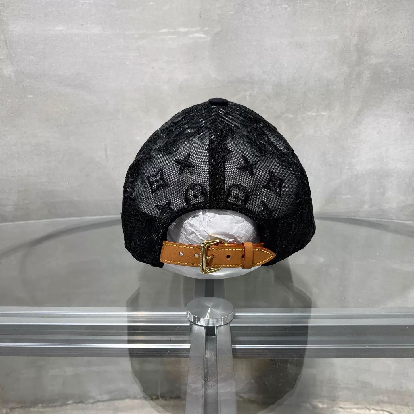 Louis Vuitton LV cutout all over print hat Size ONE SIZE - 4 Thumbnail