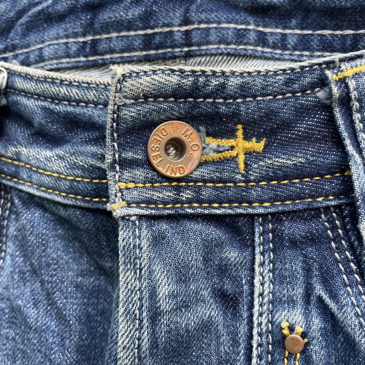 Diesel Vintage Diesel Timmen Distressed Jeans Faded Denim Pants Size US 29 - 6 Thumbnail