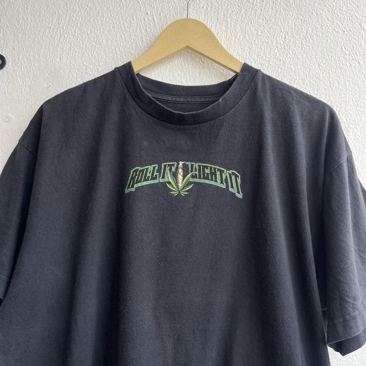 Other Streetwear Weeds Roll It Light It Big Printed TShirt Size US XL / EU 56 / 4 - 18 Thumbnail