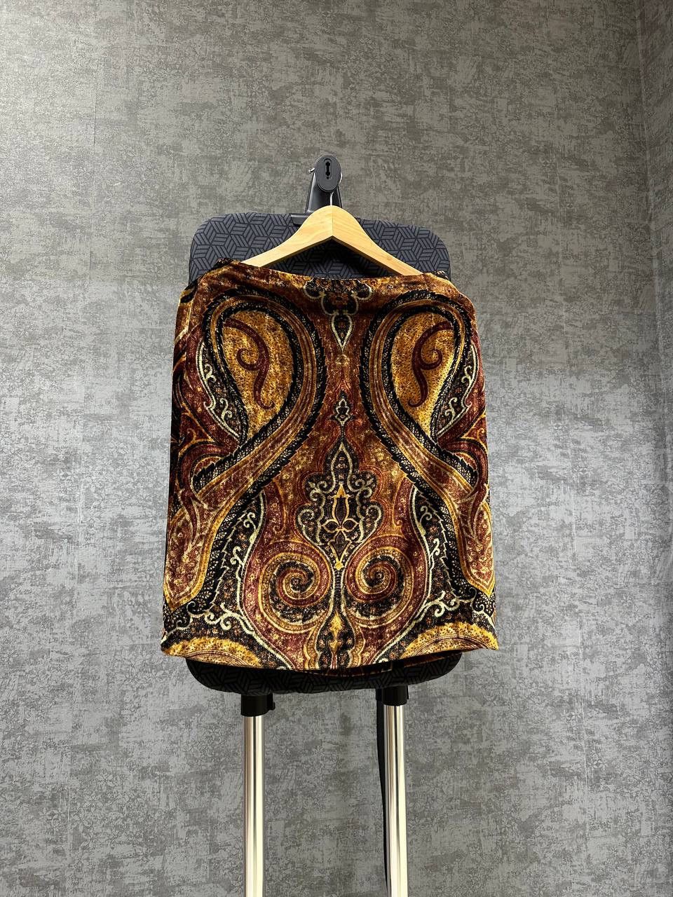 Etro × Vintage Vintage Etro Velvet Velor Knee Length Yellow Skirt Size 28" / US 6 / IT 42 - 4 Thumbnail