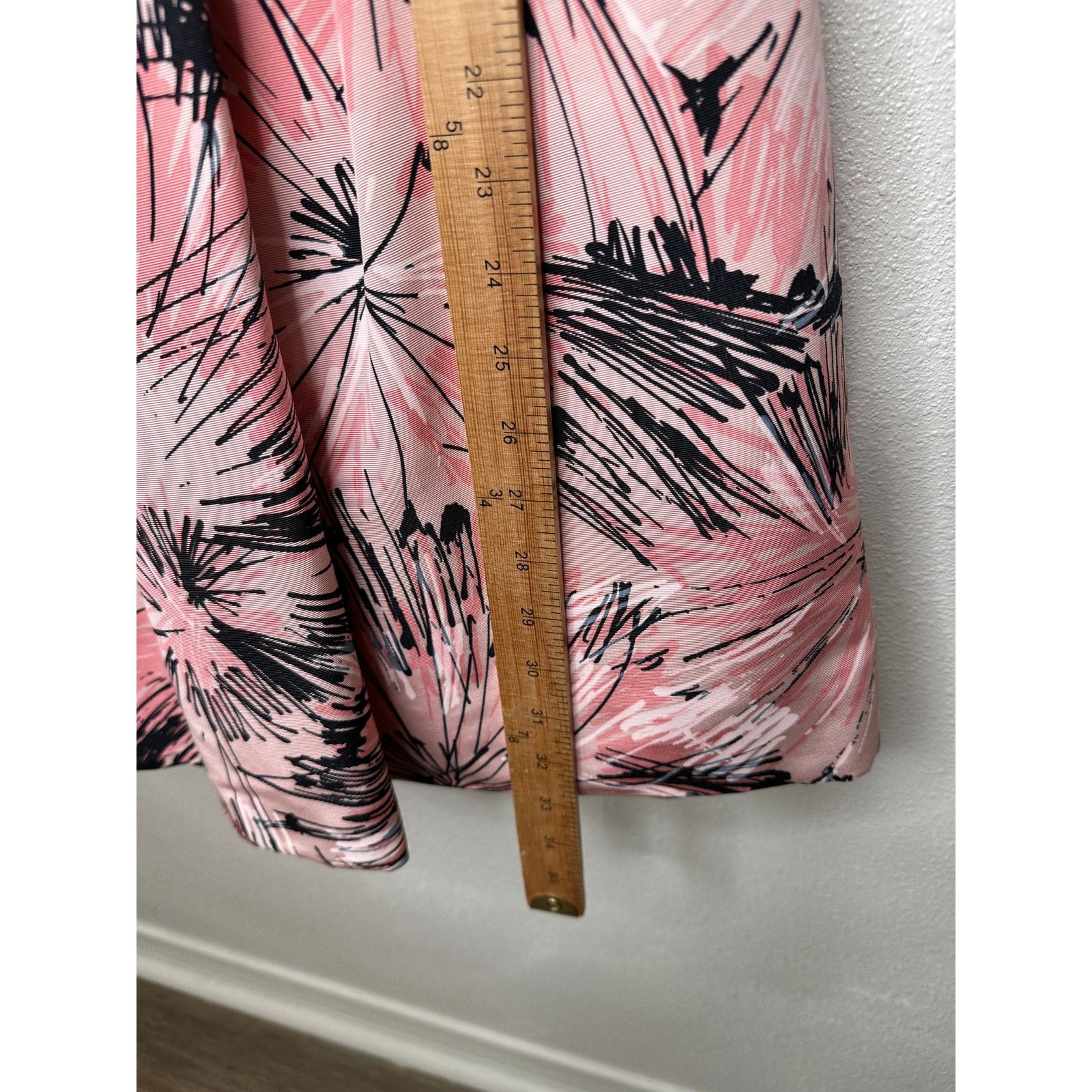 Carolina Herrera NWT Carolina Herrera Pink Parasol Print Strapless Dress S Size S / US 4 / IT 40 - 17 Thumbnail