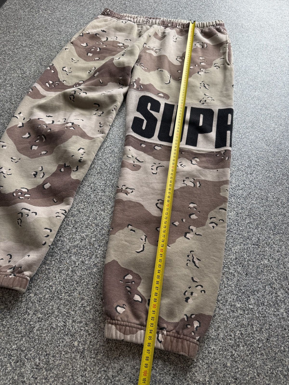 Supreme Supreme Rib Sweatpant Chocolate Chip Camo FW20 size Medium Size 40L - 16 Thumbnail