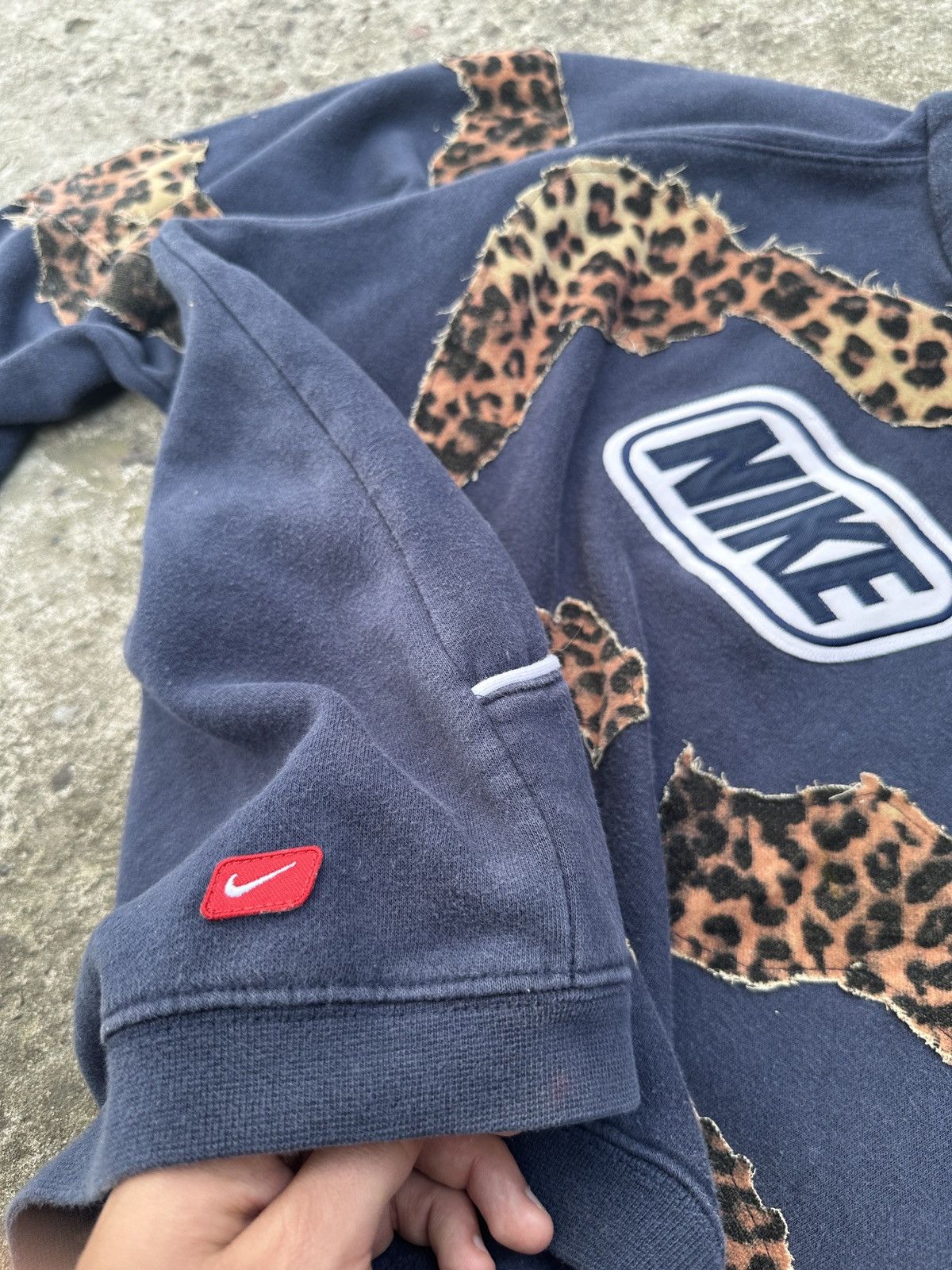 Nike Vintage Custom Leopard Nike Big Logo Hoodie M Rare Casual Size M / US 6-8 / IT 42-44 - 5 Thumbnail