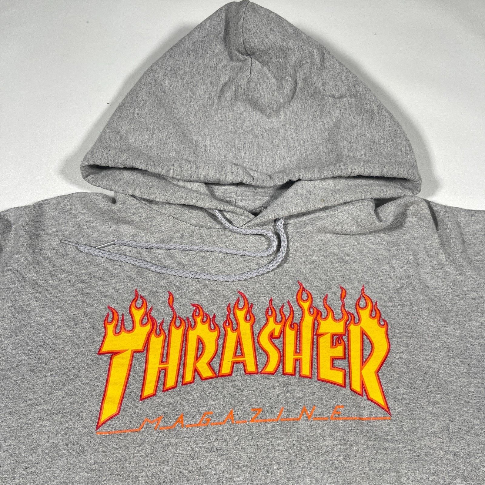 Thrasher Thrasher Flame Logo Hoodie Sweater Pullover Gray Size Medium Size US M / EU 48-50 / 2 - 2 Thumbnail