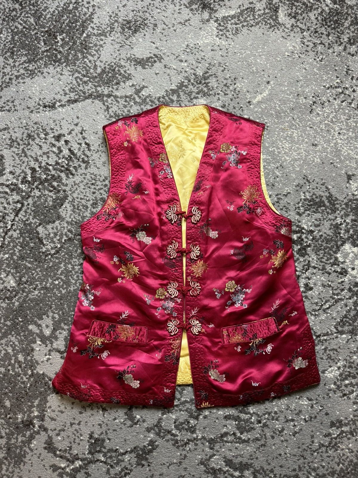 Japanese Brand × Vintage Vintage Reversible Satin Chinese Padded Waistcoat Gilet Vest Size US L / EU 52-54 / 3 - 1 Thumbnail