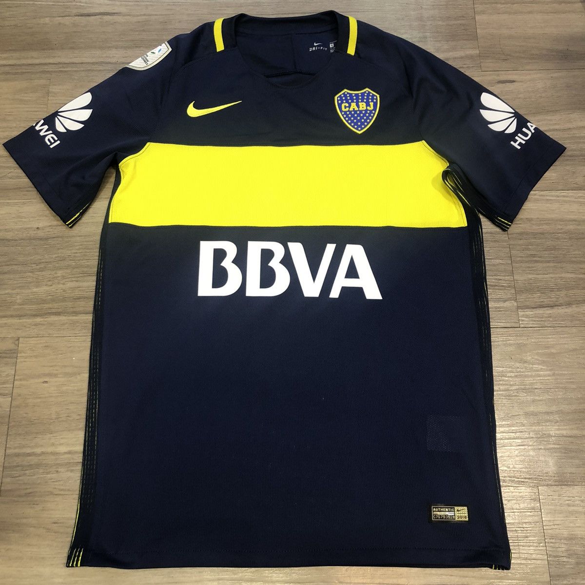 image of Nike x Soccer Jersey Boca Juniors 16/17 Player Issue Home Shirt 9 Benedetto in Navy/Yellow (Size Me