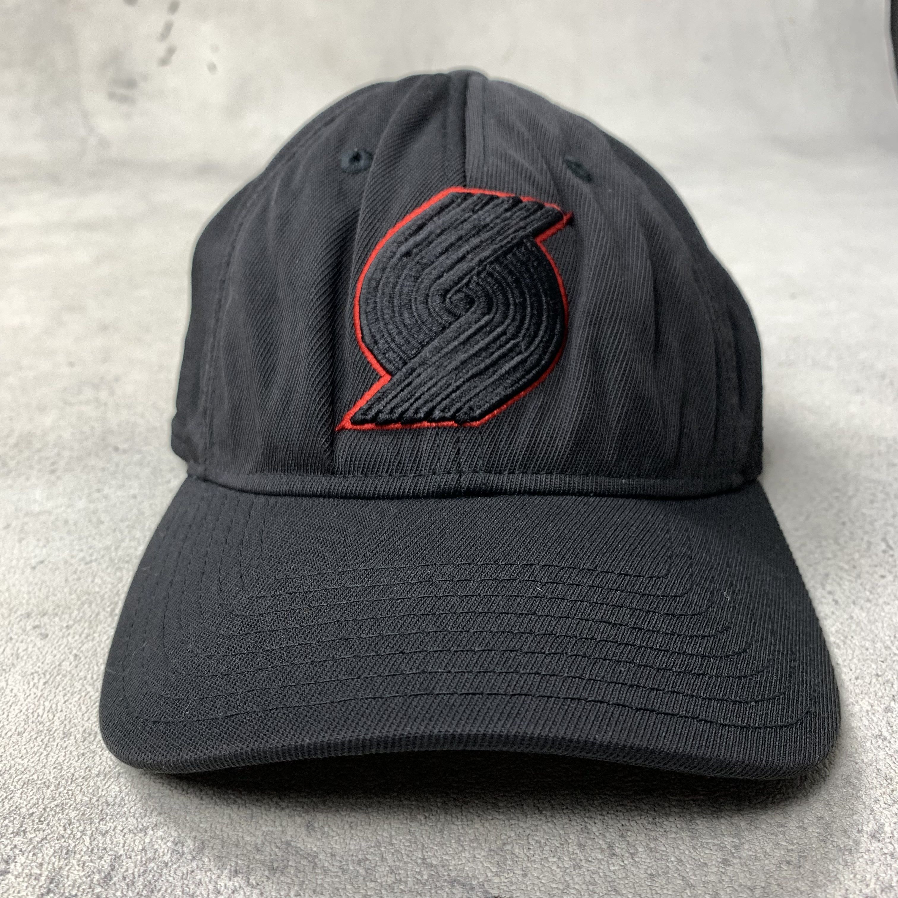 Reebok Trail Blazzers NBA Reebok Fitted Cap Hat Size ONE SIZE - 2 Thumbnail