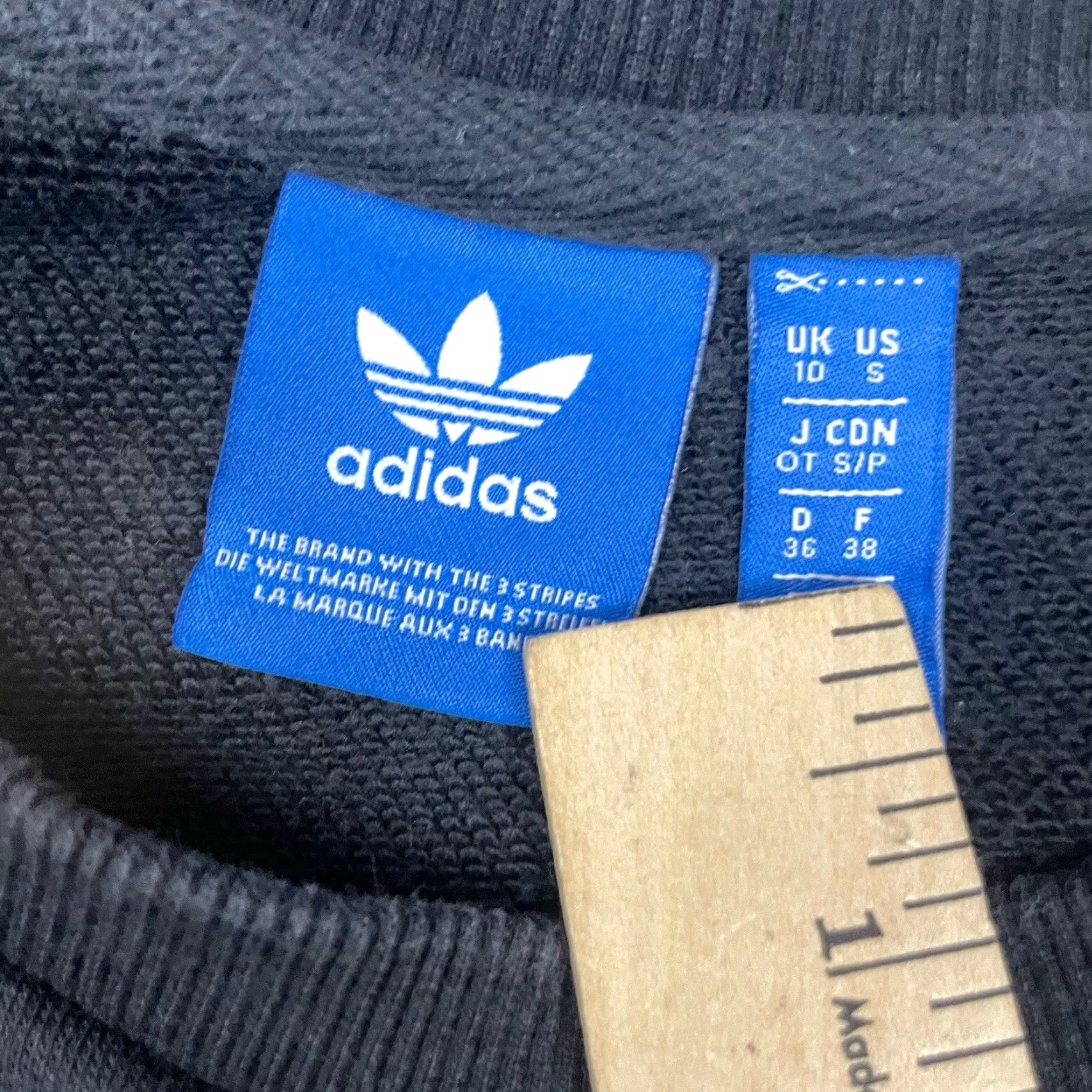 Adidas VINTAGE adidas Sweatshirt Adults Small Black Trefoil Pullover Crew Neck Essential S Men's Sweatshirt Size US S / EU 44-46 / 1 - 5 Thumbnail
