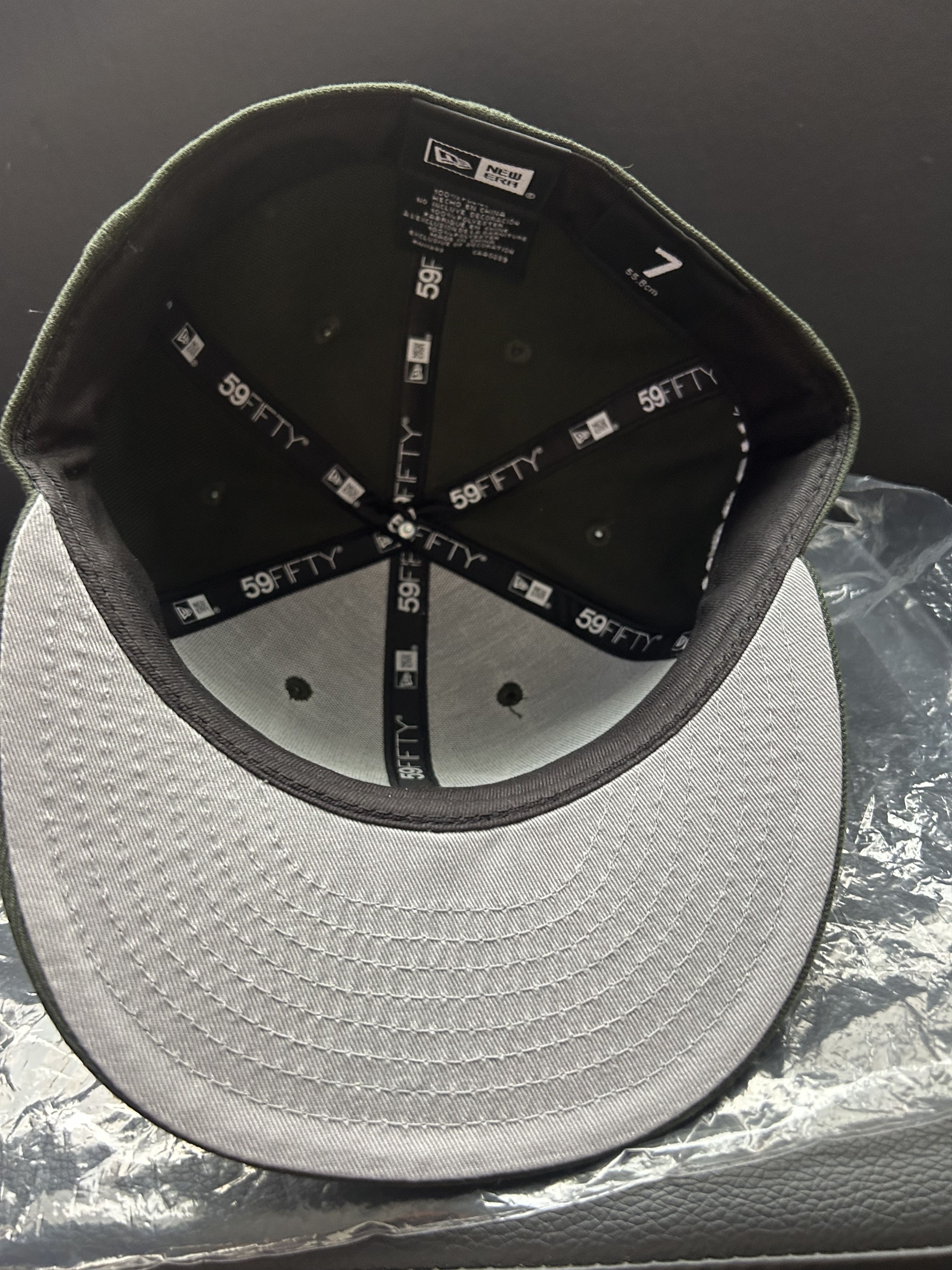 HIDDEN × New Era Hidden NY New Era 59FIFTY Olive Green Hat NWOT Size 7 Size ONE SIZE - 7 Thumbnail