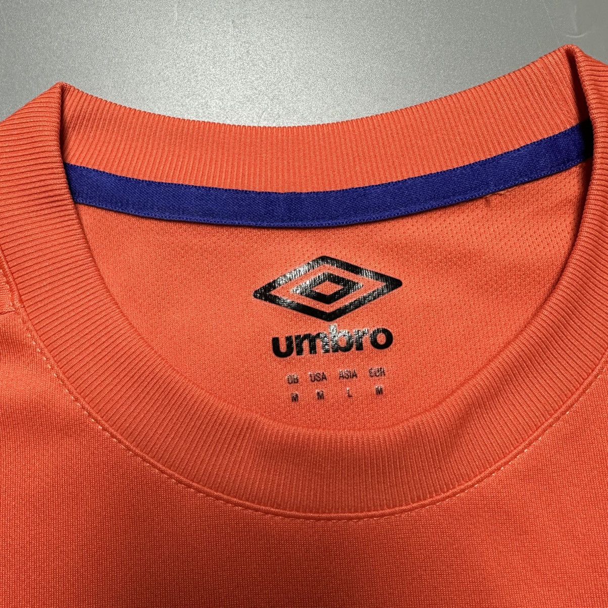 Umbro EVERTON UMBRO 2015/2016 FOOTBALL SOCCER TRAINING JERSEY Size US M / EU 48-50 / 2 - 6 Thumbnail