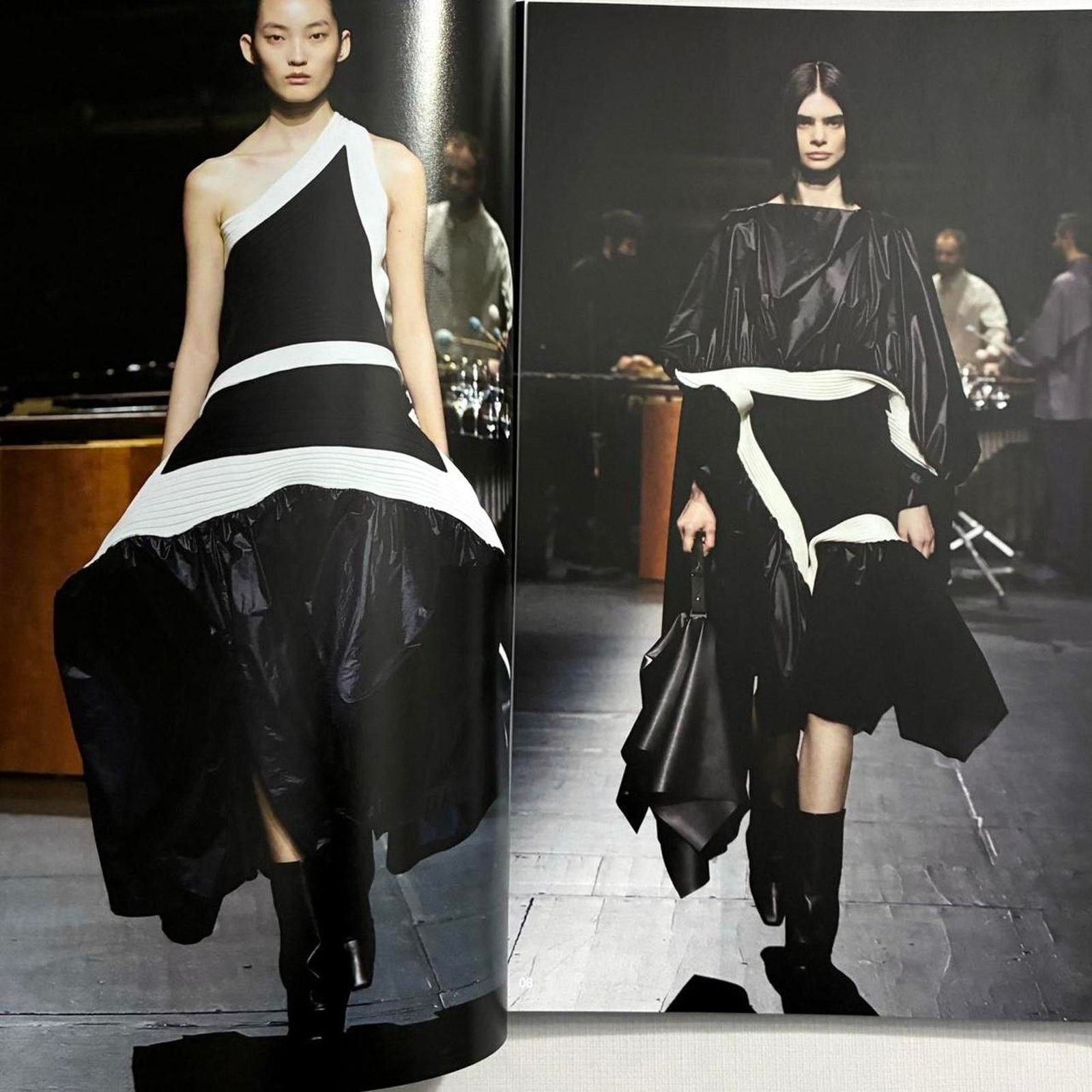 Issey Miyake × Japanese Brand × Pleats Please Issey Miyake Issey Miyake autumn winter 2023-2024 look book catalog Size ONE SIZE - 3 Thumbnail