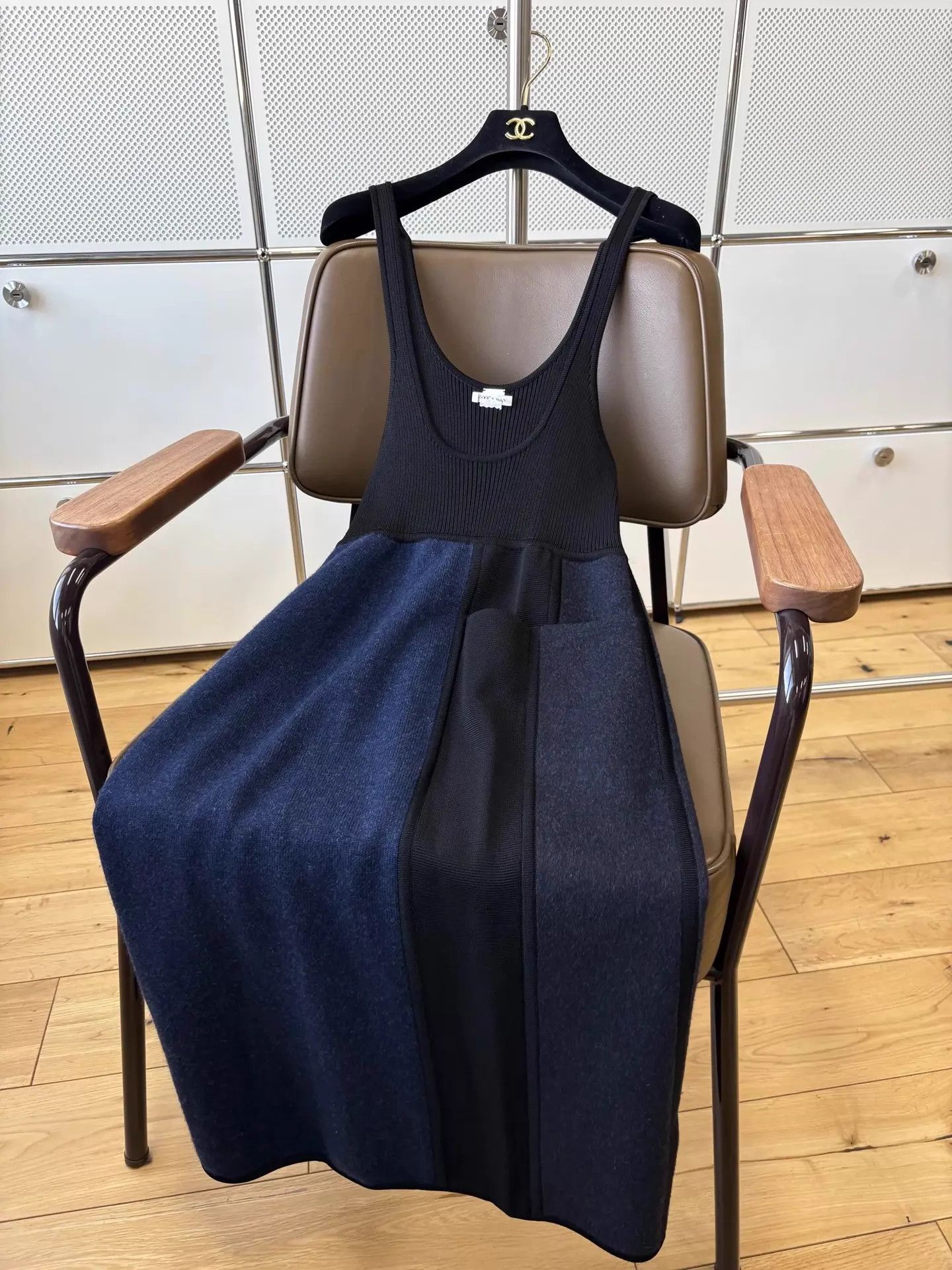 Hermes Hermes Blue-Black U-Neck 100% Cashmere Knit Dress FR36 Size XS / US 0-2 / IT 36-38 - 1 Thumbnail