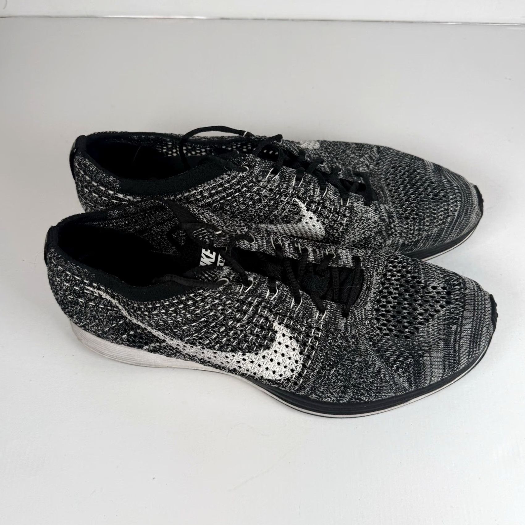 Nike Nike Flyknit Racer Sneaker 11.5 Men Athletic Running Oreo 2.0 2015 Multicolor Mens Size US 12 / EU 45 - 2 Thumbnail