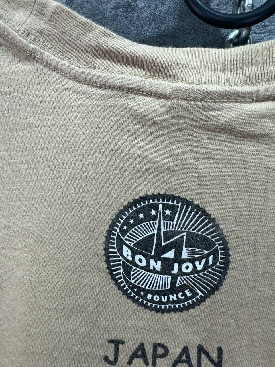 Band Tees Bon Jovi Bounce World Tour Graphic T Shirt Size US L / EU 52-54 / 3 - 8 Thumbnail