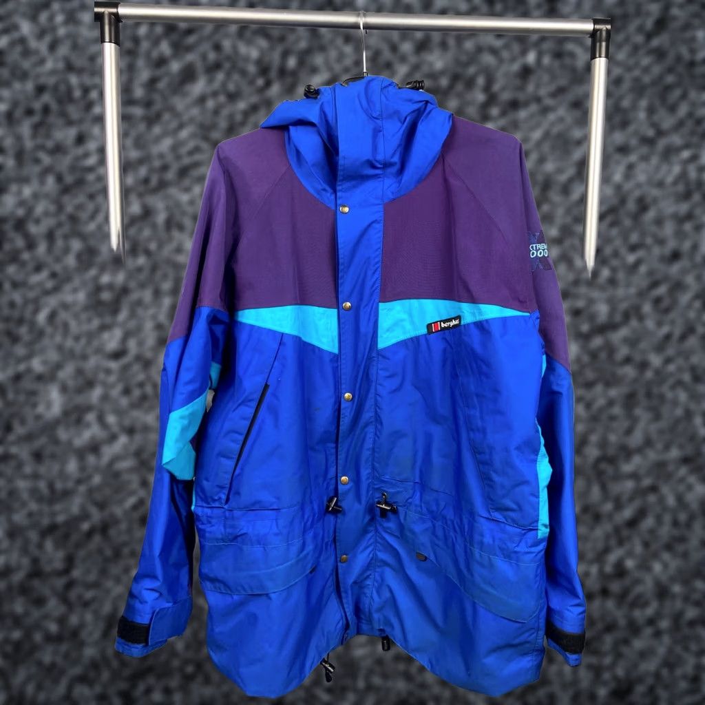 Berghaus VINTAGE Berghaus Trango Extrem 7000 Gore-Tex Jacket Men 2XL Blue 90s Outdoor Ski Water Resistant Windbreaker Size US XXL / EU 58 / 5 - 1 Thumbnail