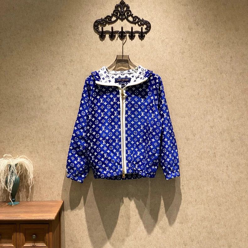 Louis Vuitton Louis Vuitton Navy print and floral print hooded jacket Size XS / US 0-2 / IT 36-38 - 1 Thumbnail