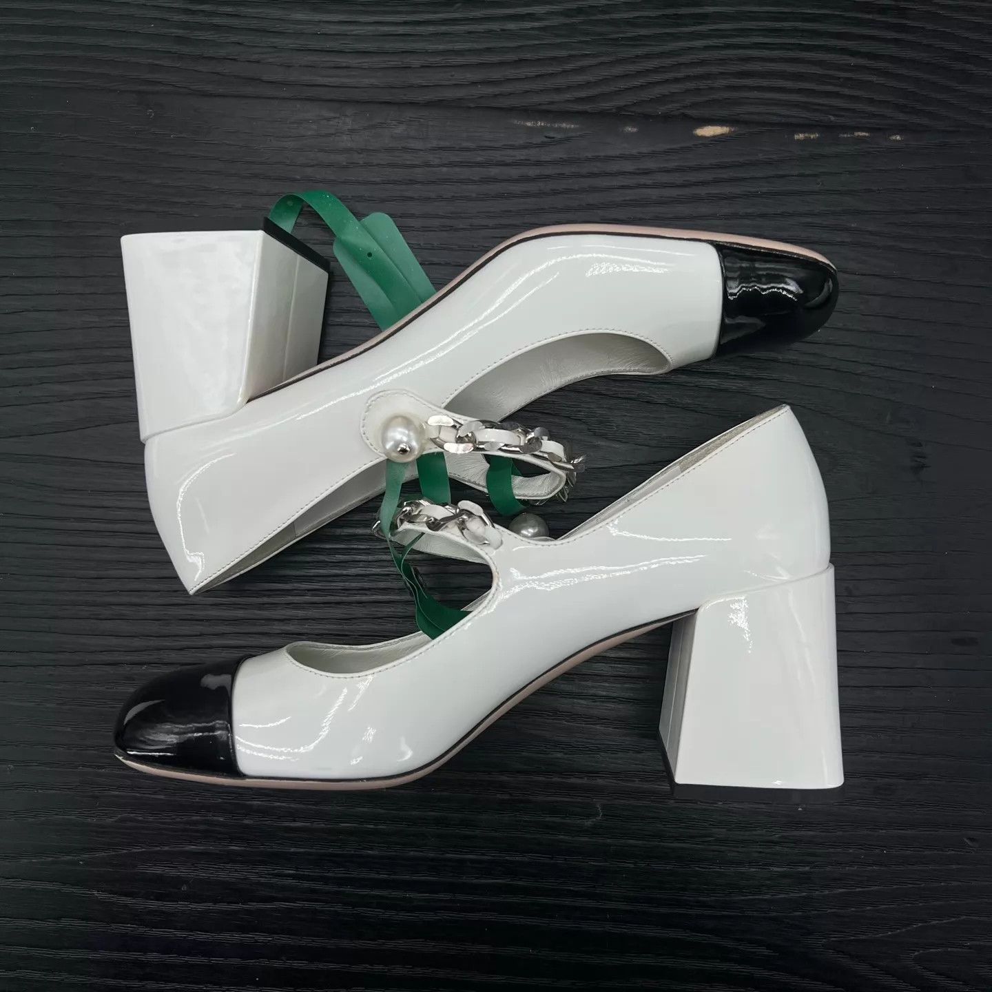 Miu Miu MIU MIU Black & White Patent Leather Mary Jane Shoes 38 Size US 7.5 / IT 37.5 - 2 Thumbnail