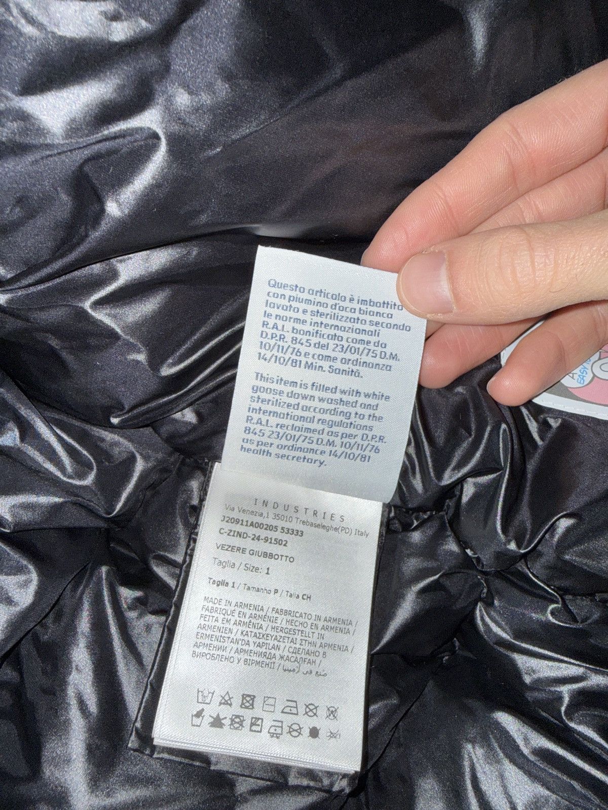 Moncler Moncler Vezere Size US S / EU 44-46 / 1 - 12 Thumbnail