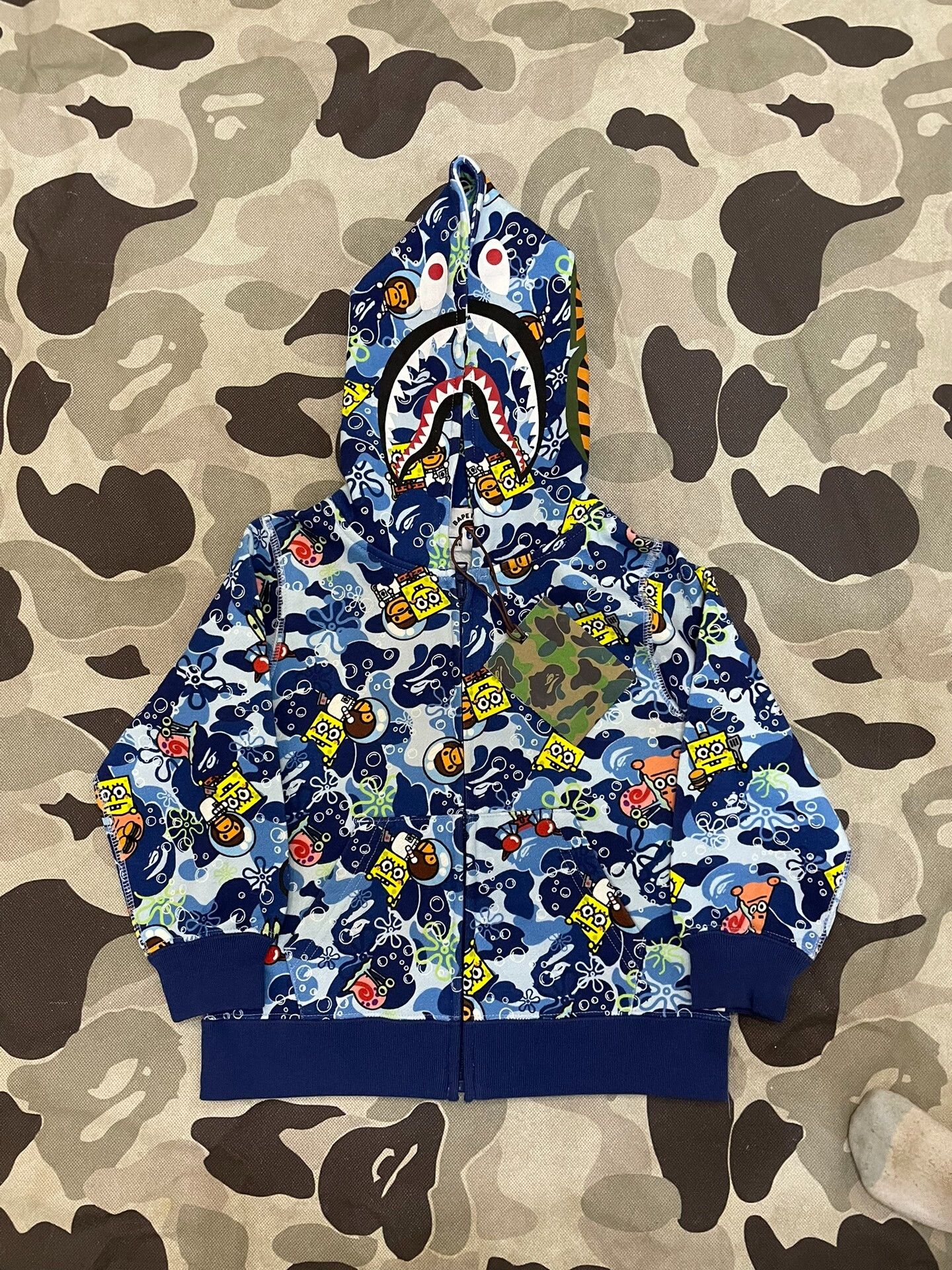 Bape Bape Multi Shark Sweatshirt Pullover Size US L / EU 52-54 / 3 - 1 Thumbnail