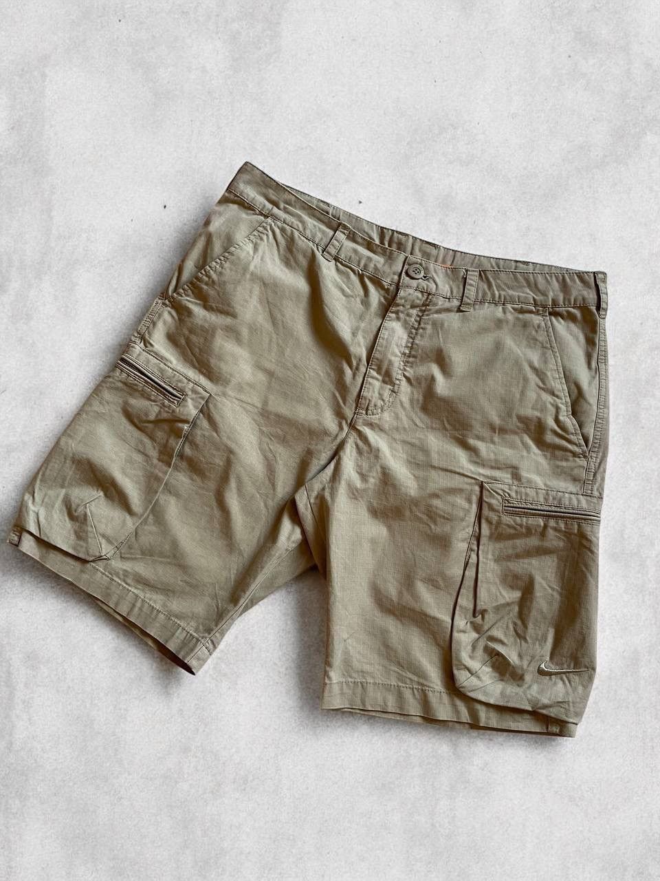 Nike × Vintage Nike vintage cargo Embroidered Logo Swoosh shorts Size US 34 / EU 50 - 1 Thumbnail