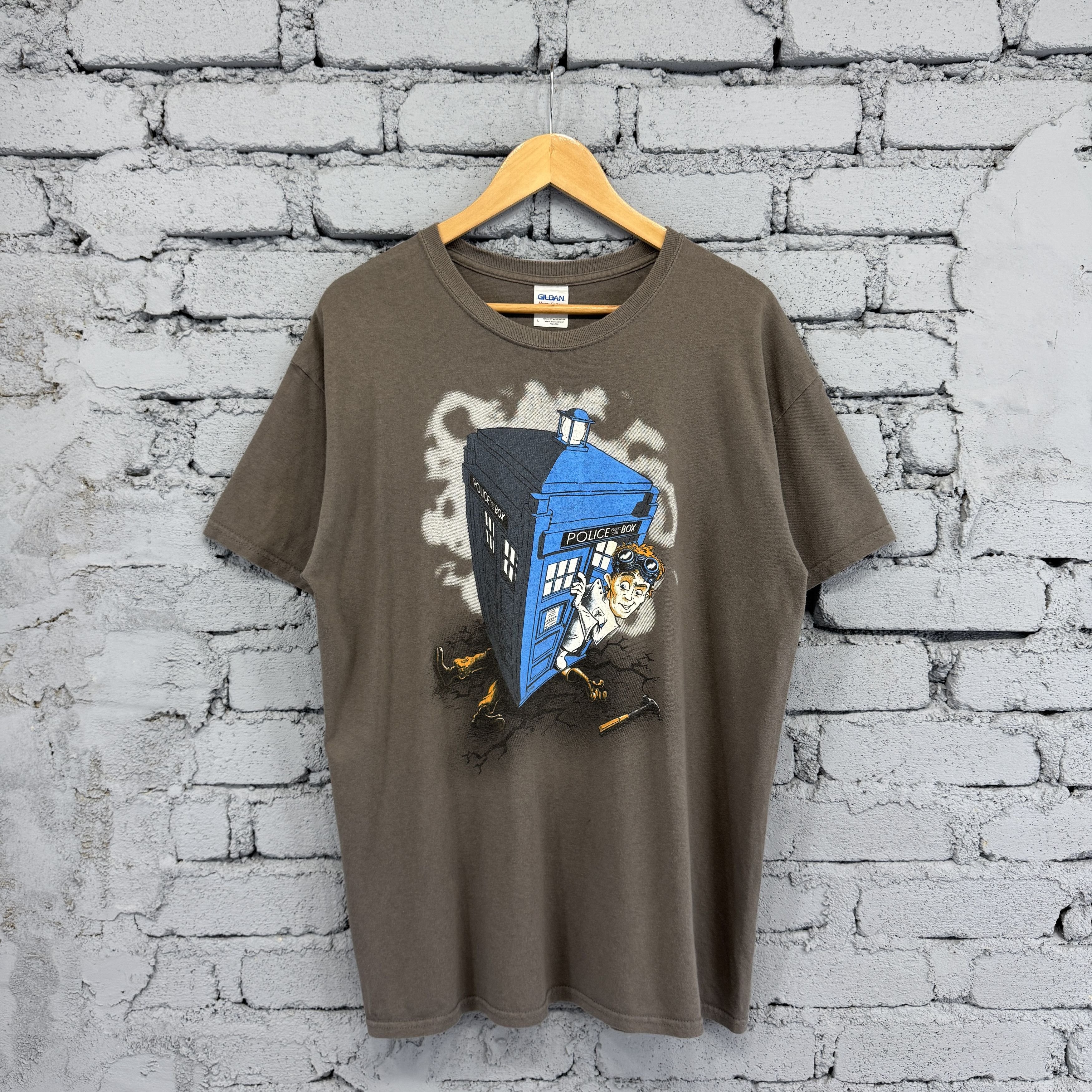 Vintage Vintage 00s Doctor Who Tardis Polis Box Graphic Tshirt Size US L / EU 52-54 / 3 - 1 Thumbnail